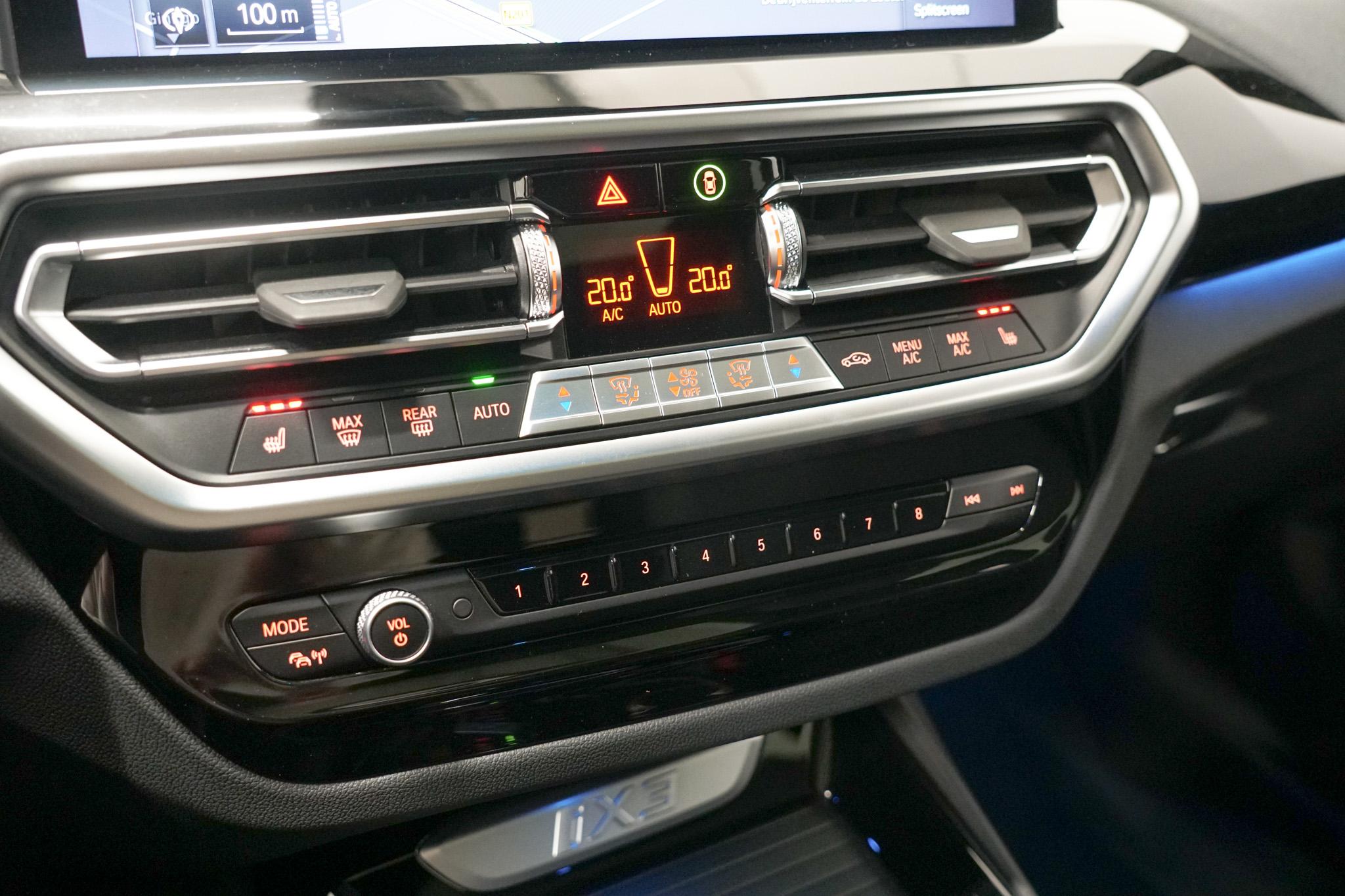 Foto van BMW Ix3