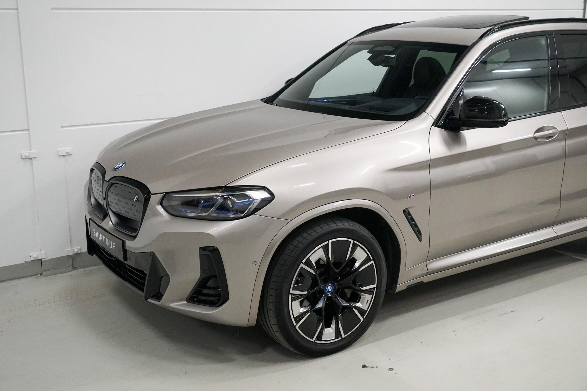 Foto van BMW Ix3