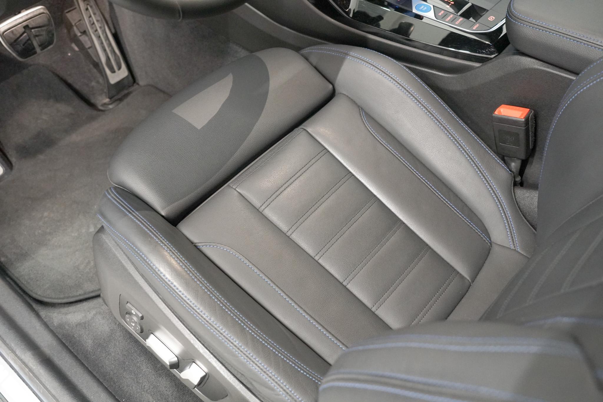 Foto van BMW Ix3