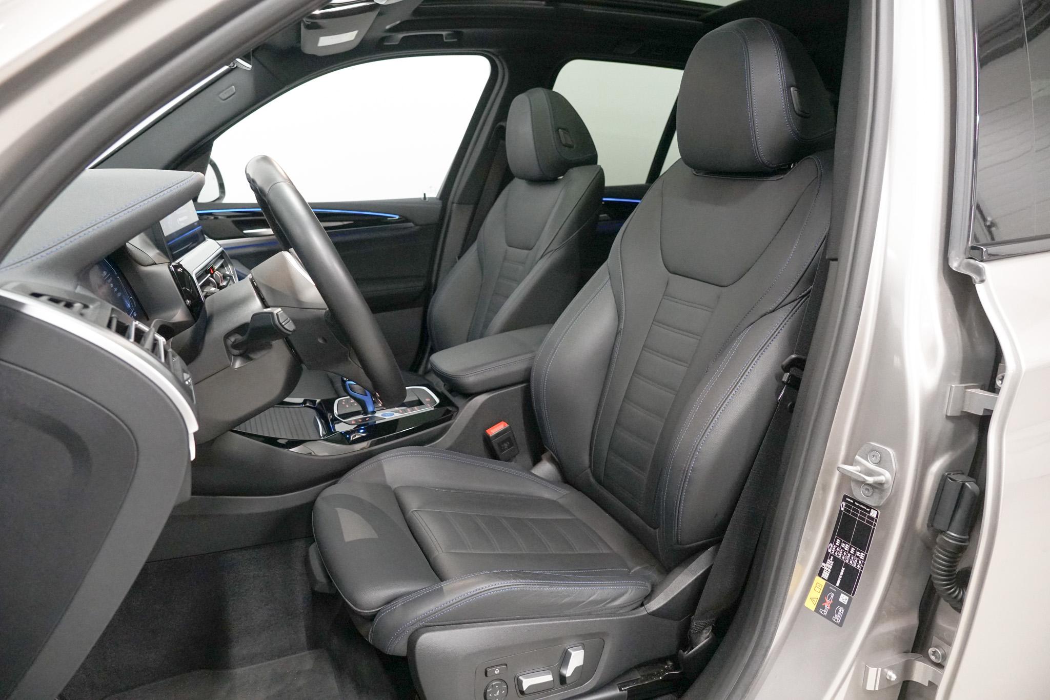 Foto van BMW Ix3