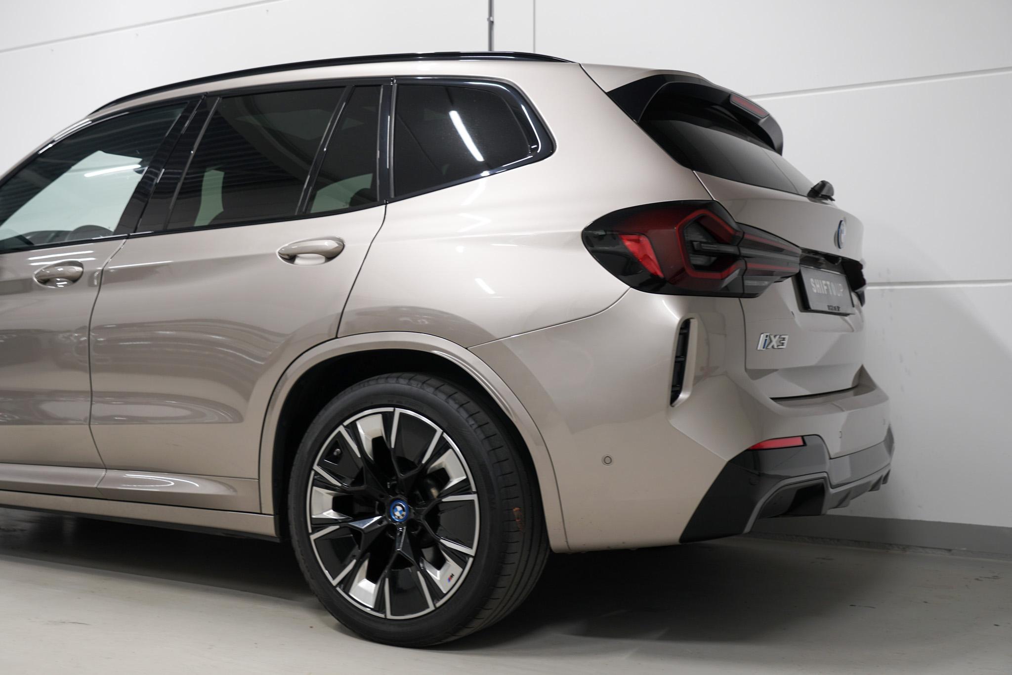 Foto van BMW Ix3