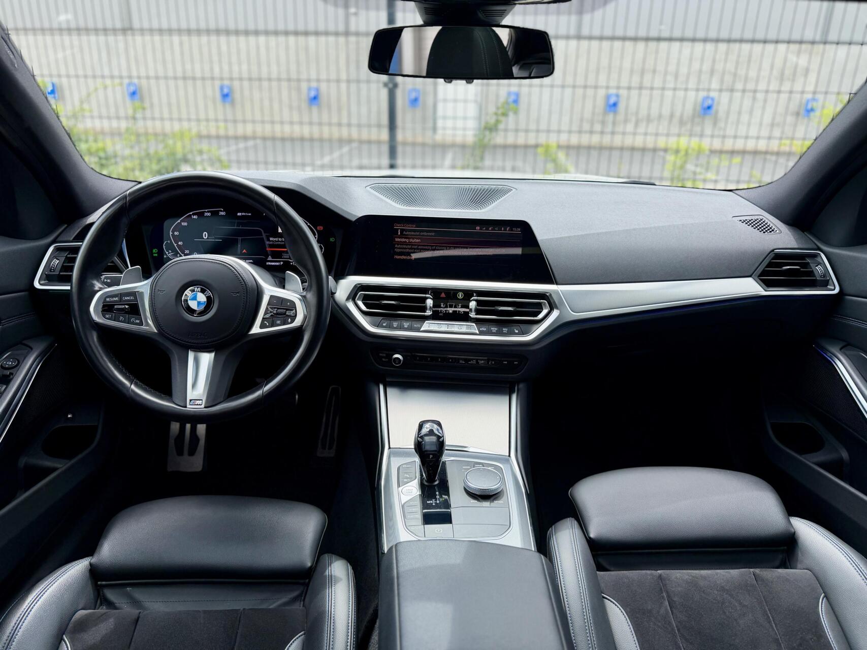 Foto van BMW 330e