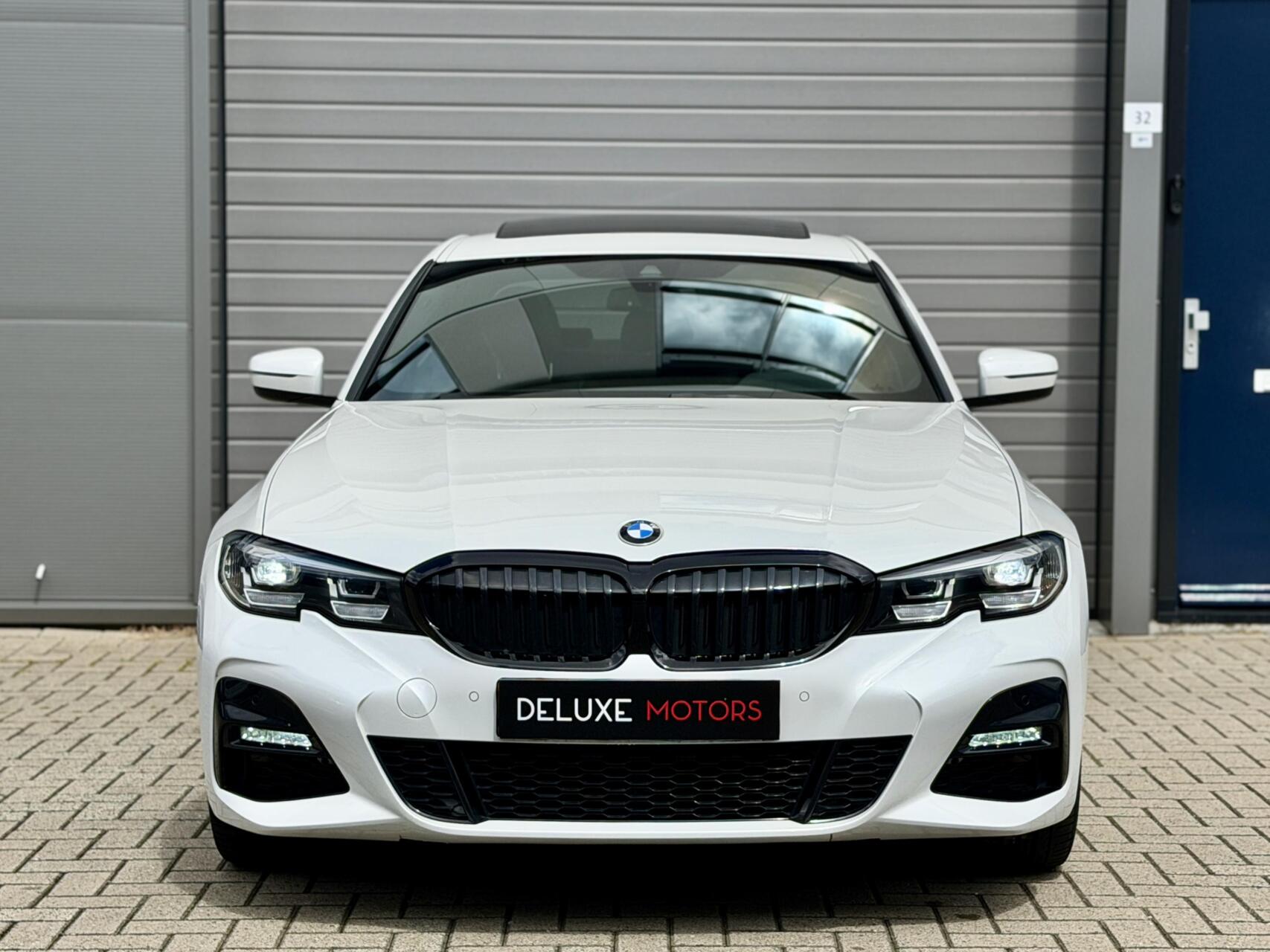 Foto van BMW 330e