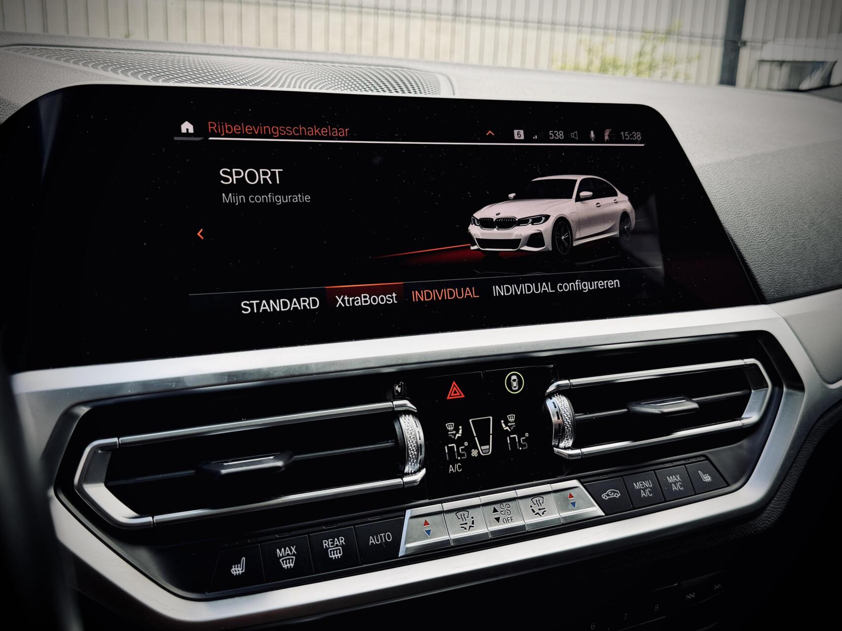 Foto van BMW 330e