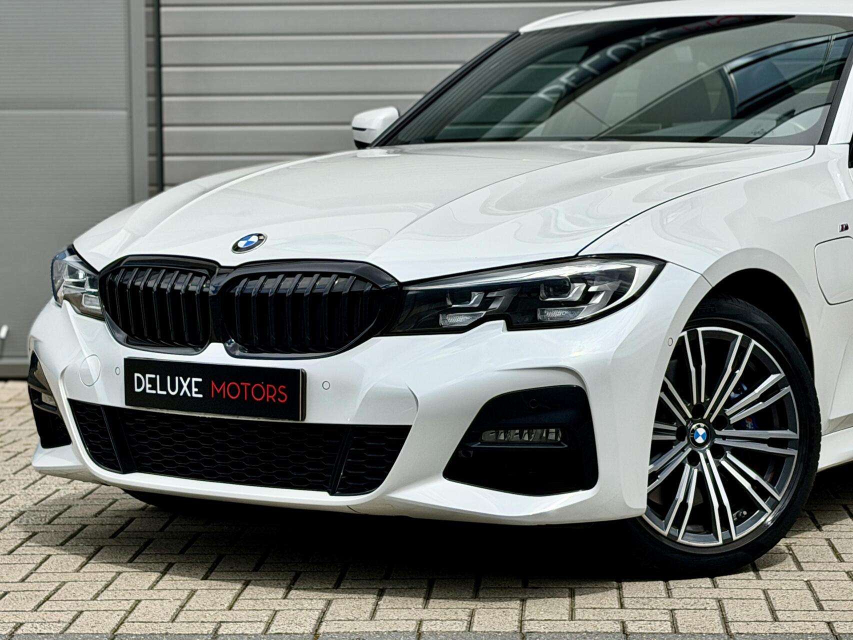 Foto van BMW 330e