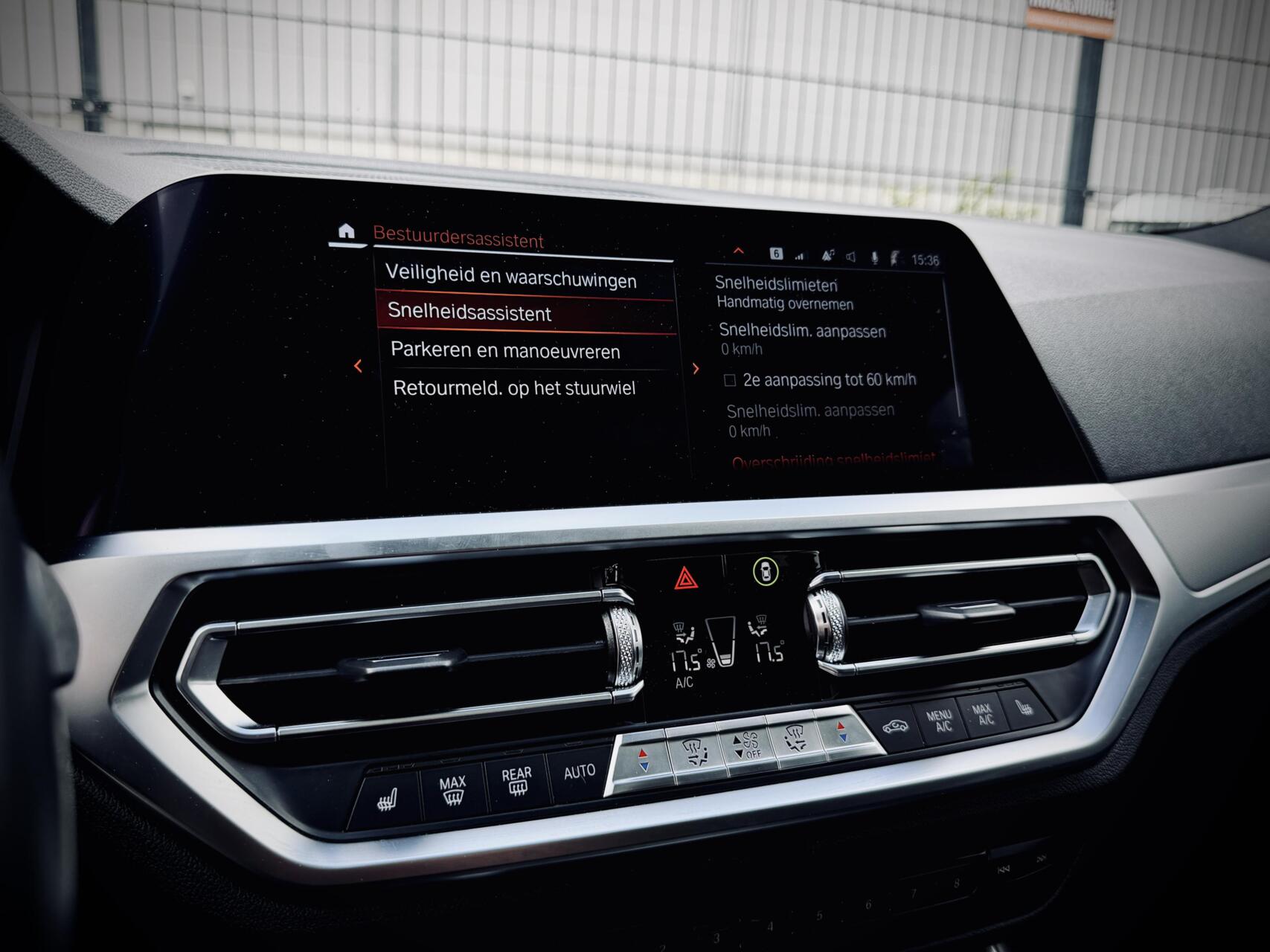 Foto van BMW 330e
