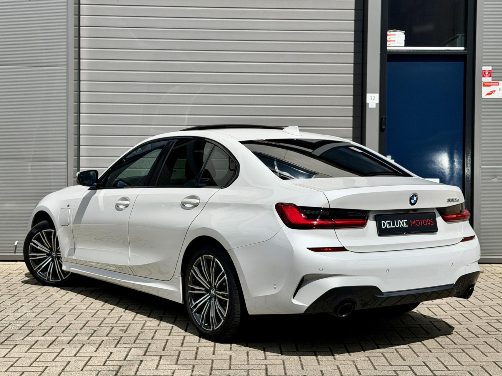 Foto van BMW 330e