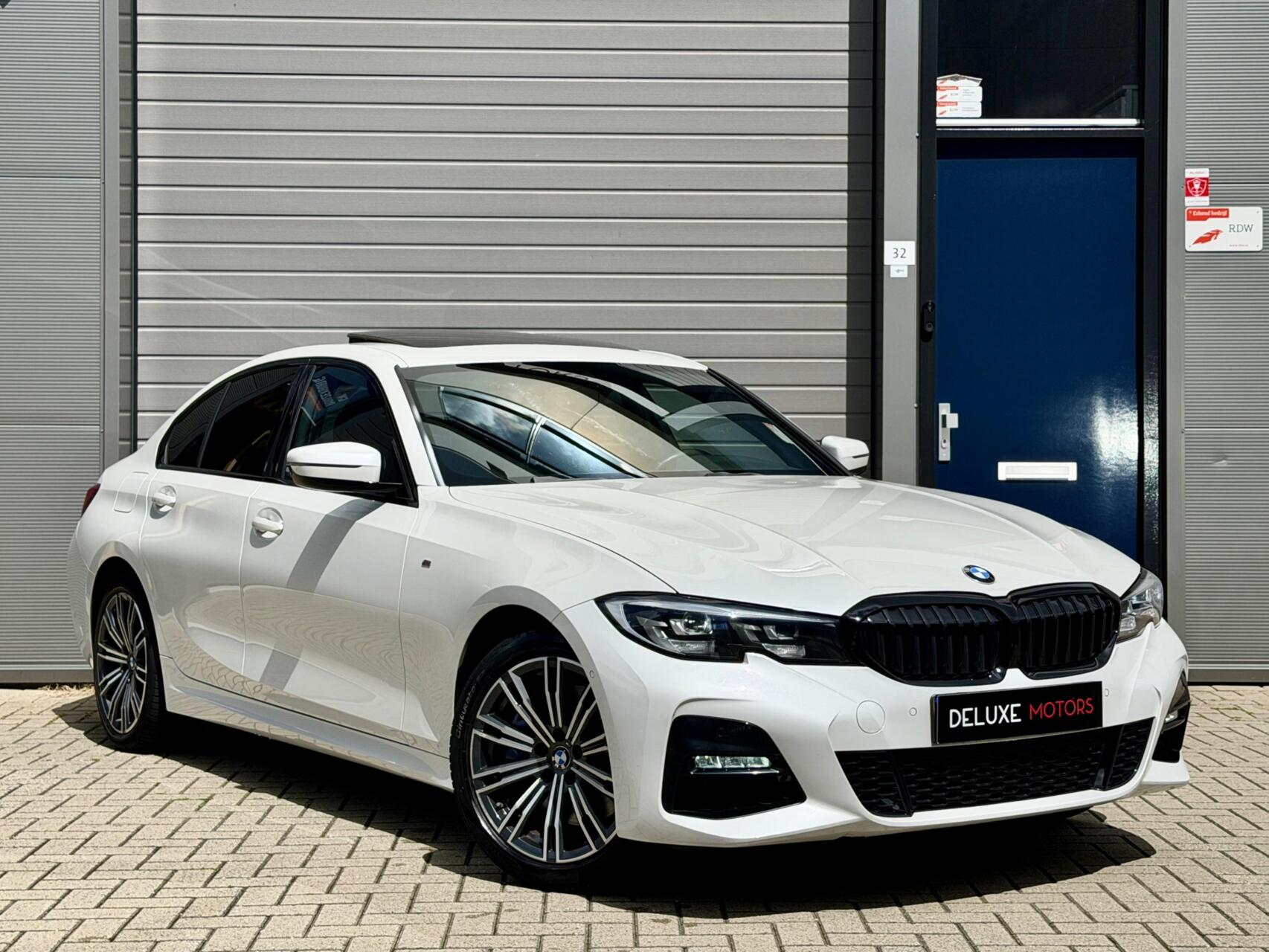 Foto van BMW 330e