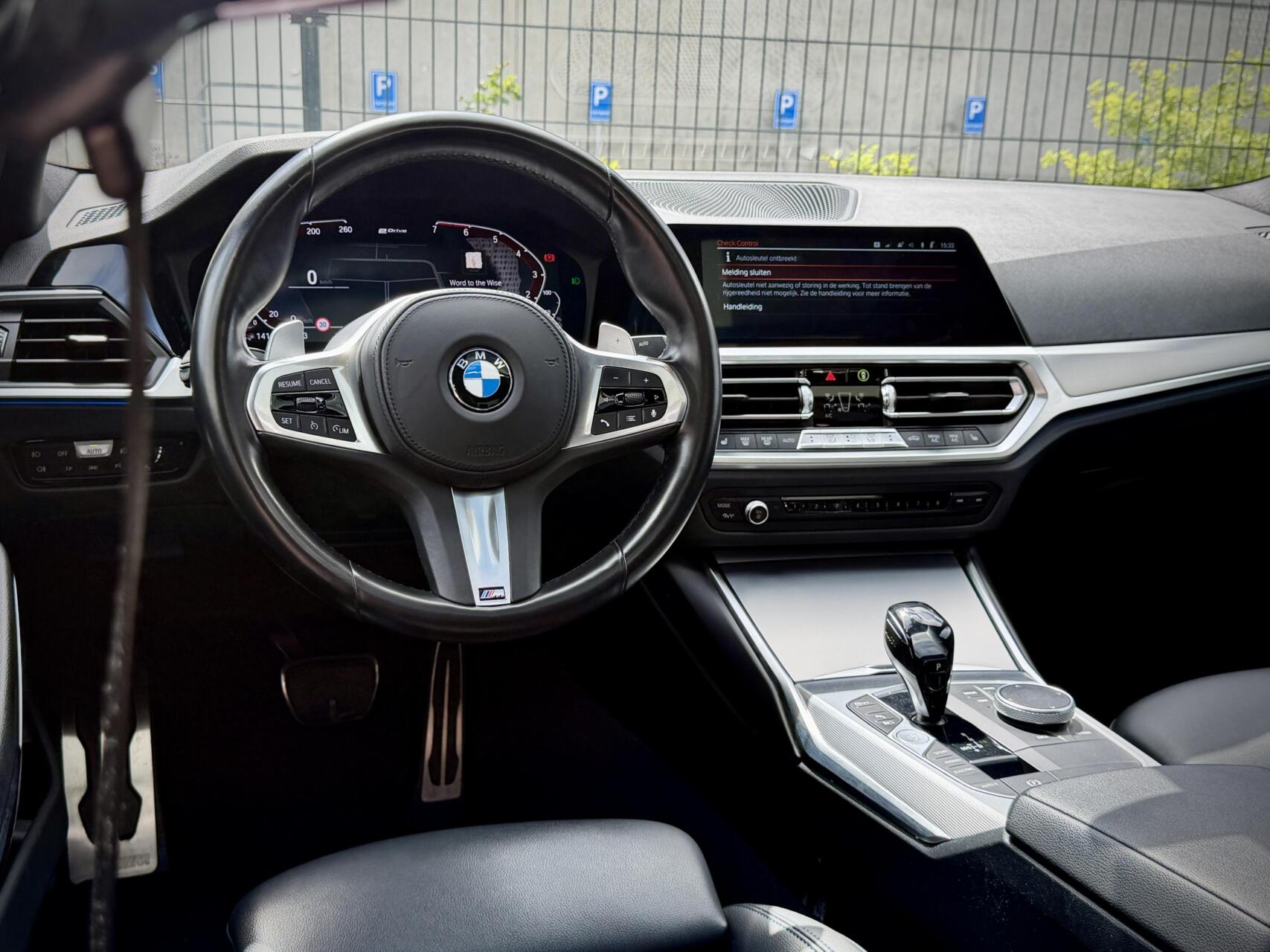 Foto van BMW 330e