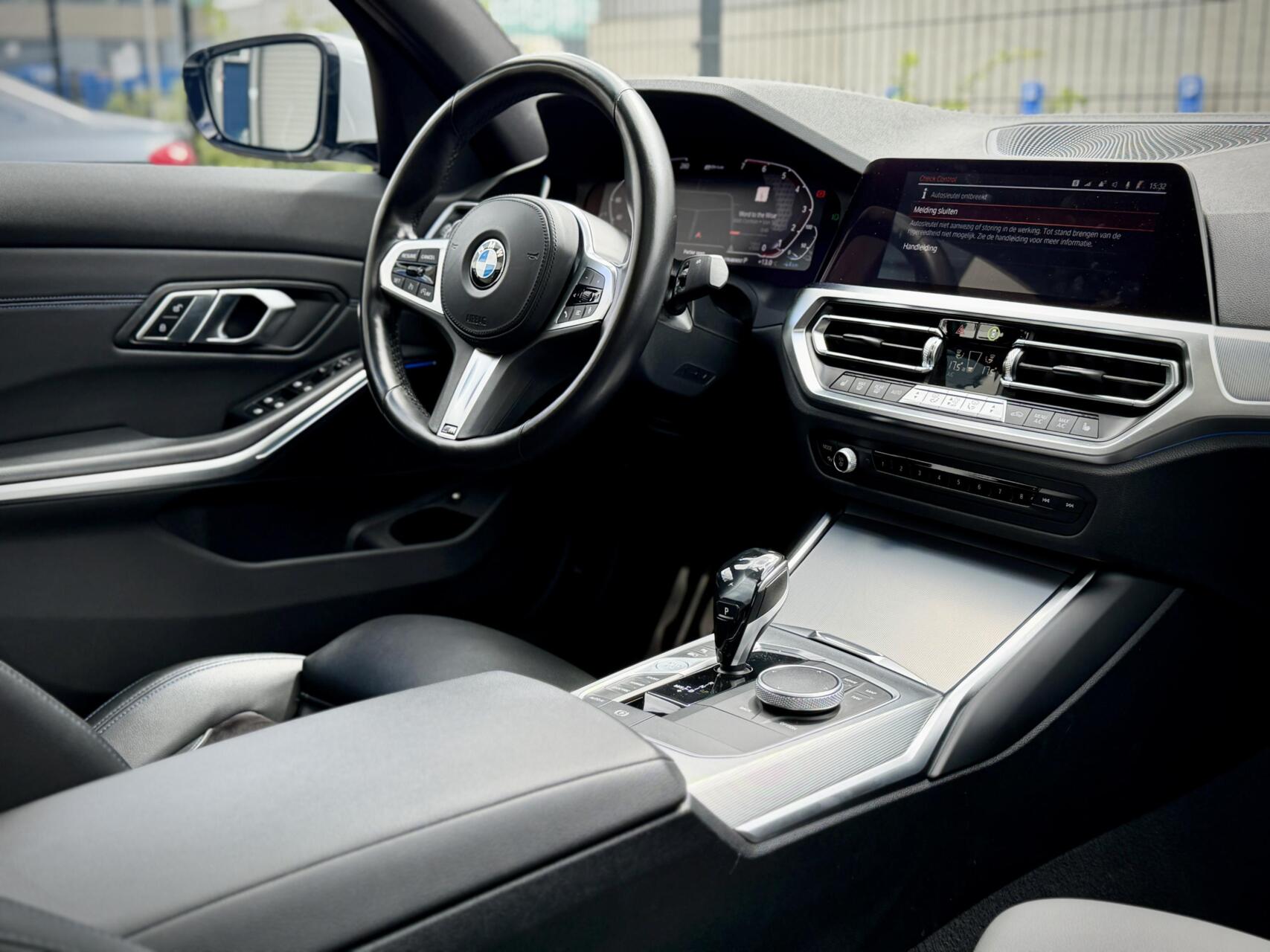 Foto van BMW 330e