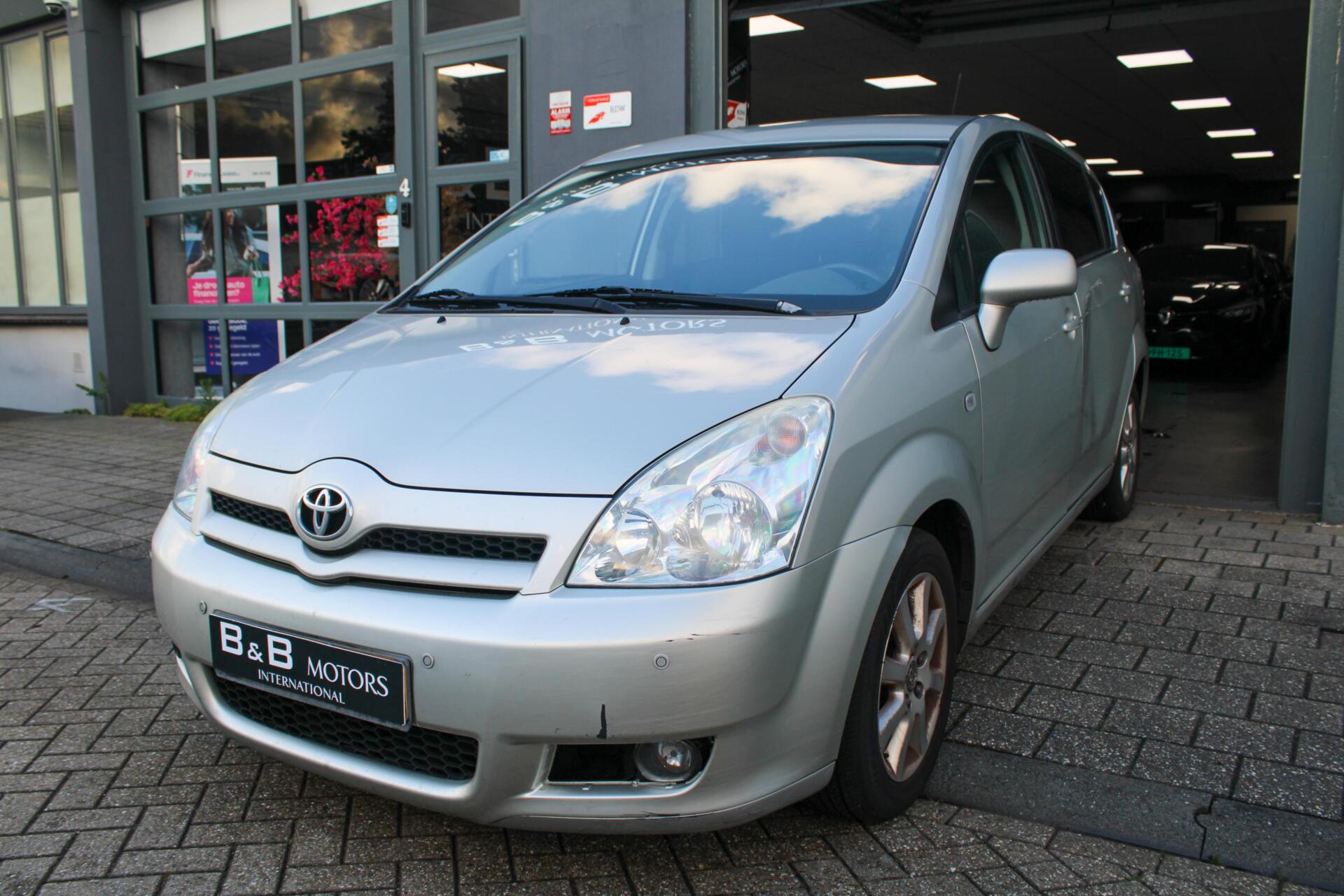 Foto van TOYOTA TOYOTA COROLLA VERSO