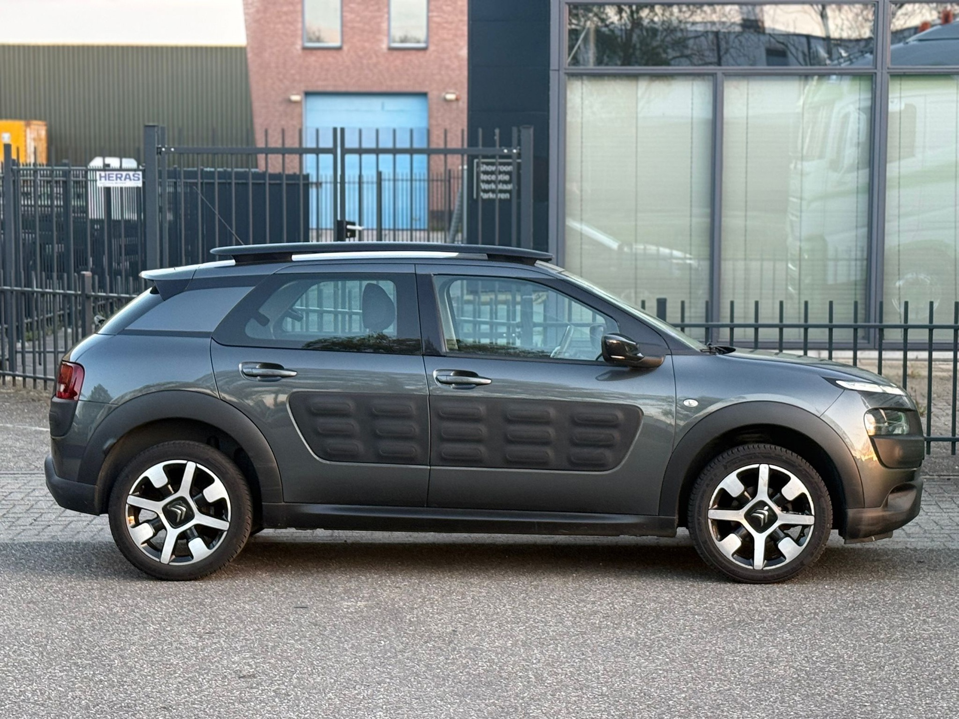 Foto van Citroen C4 Cactus