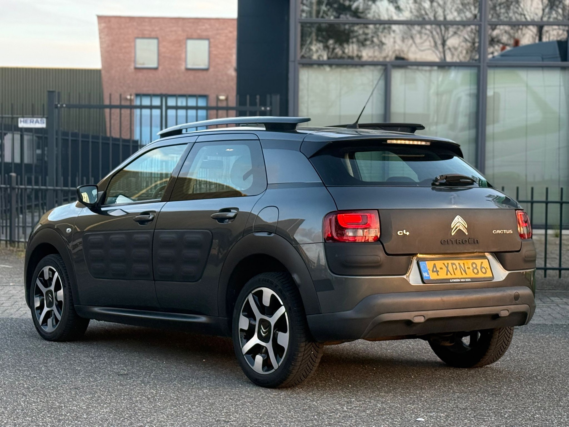 Foto van Citroen C4 Cactus