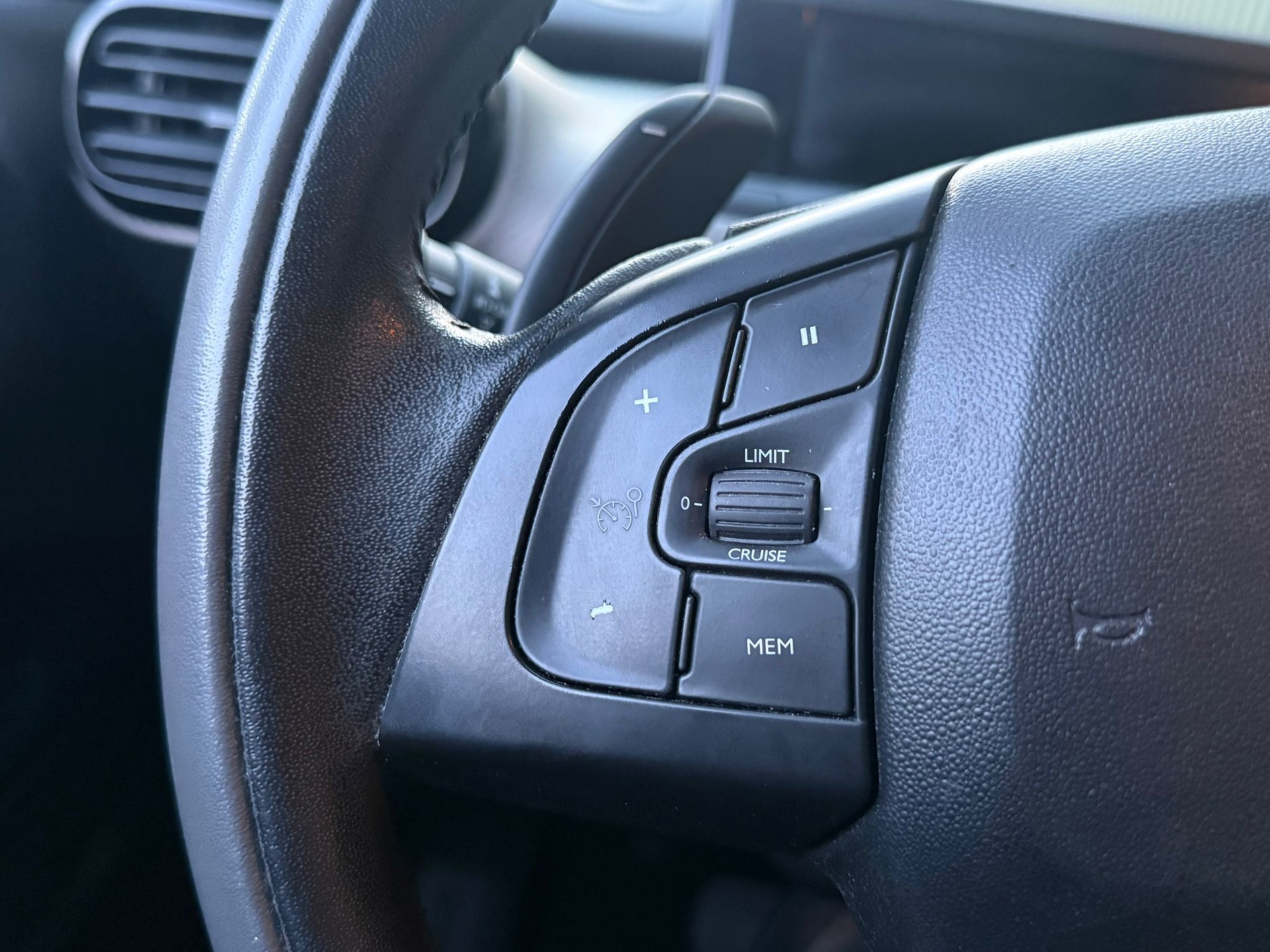 Foto van Citroen C4 Cactus