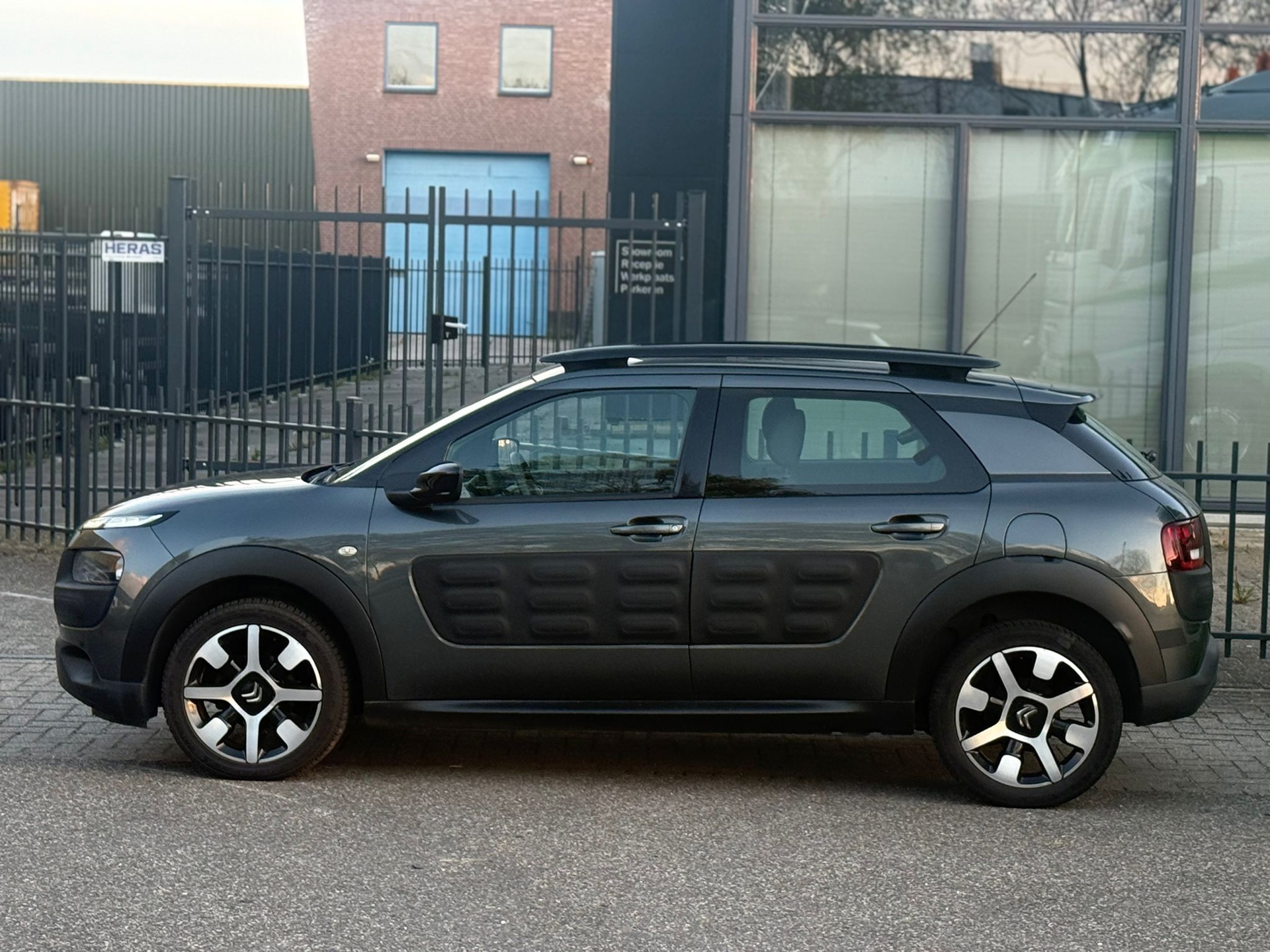 Foto van Citroen C4 Cactus