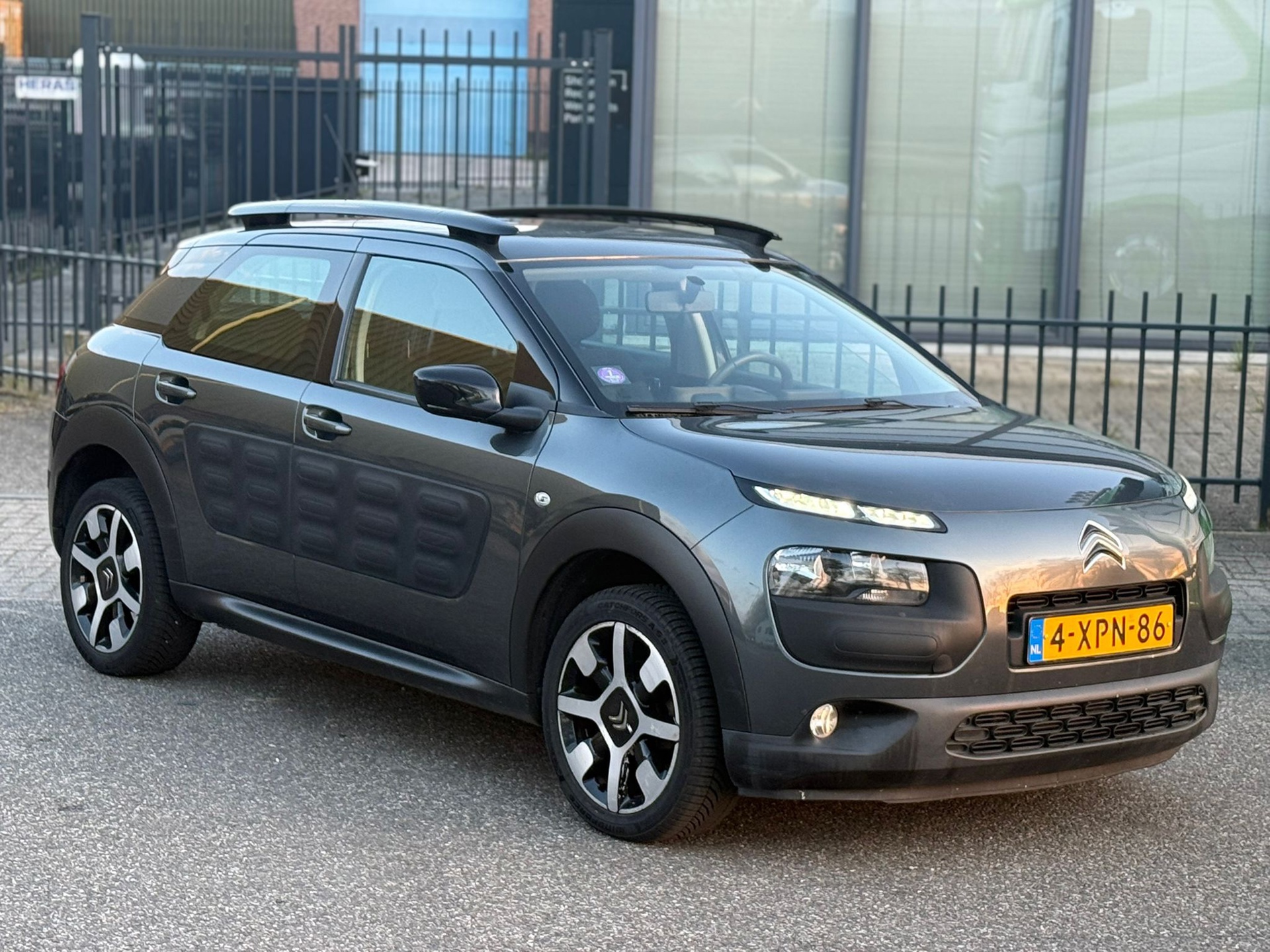 Foto van Citroen C4 Cactus