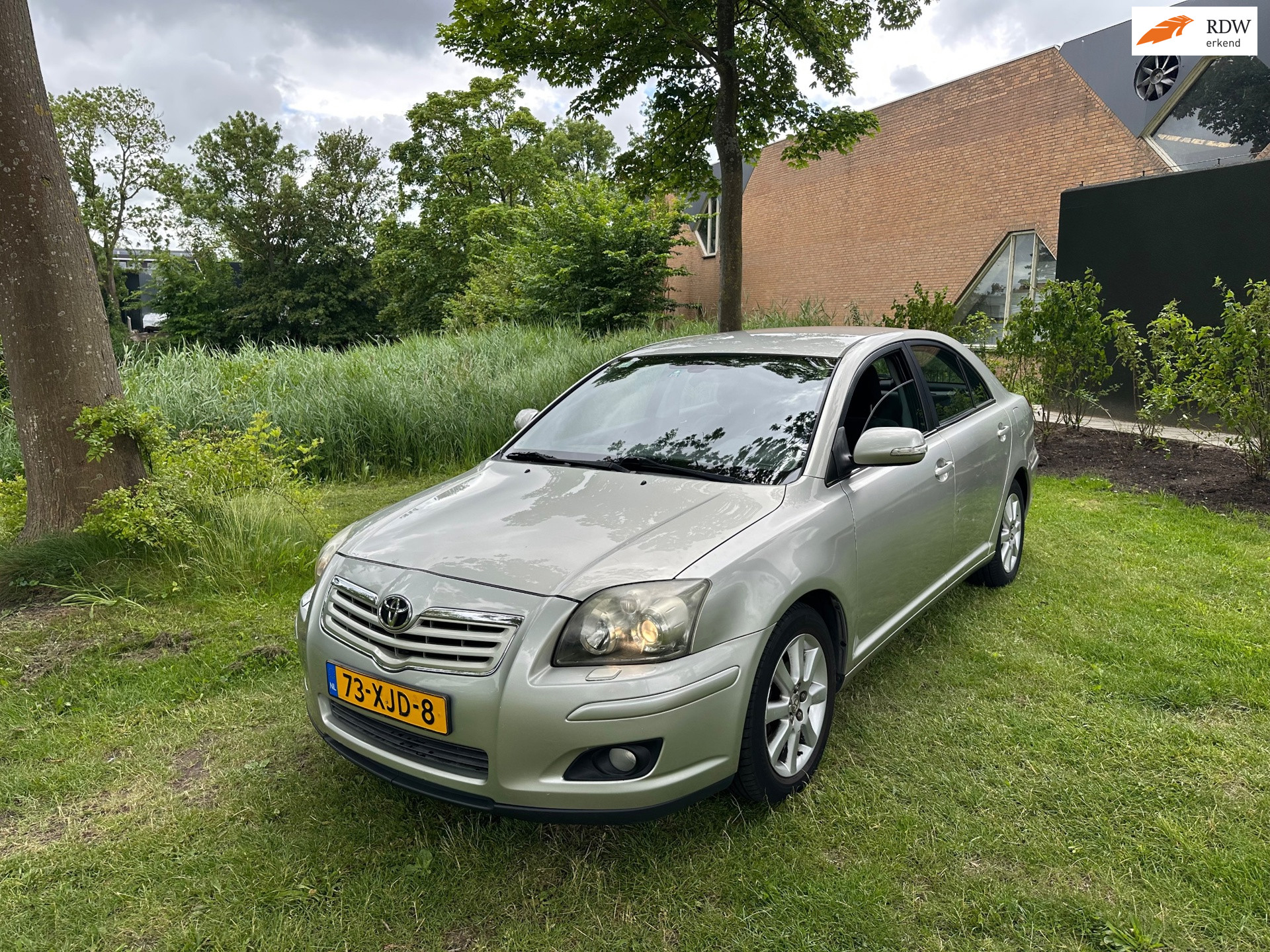 Foto van TOYOTA TOYOTA AVENSIS