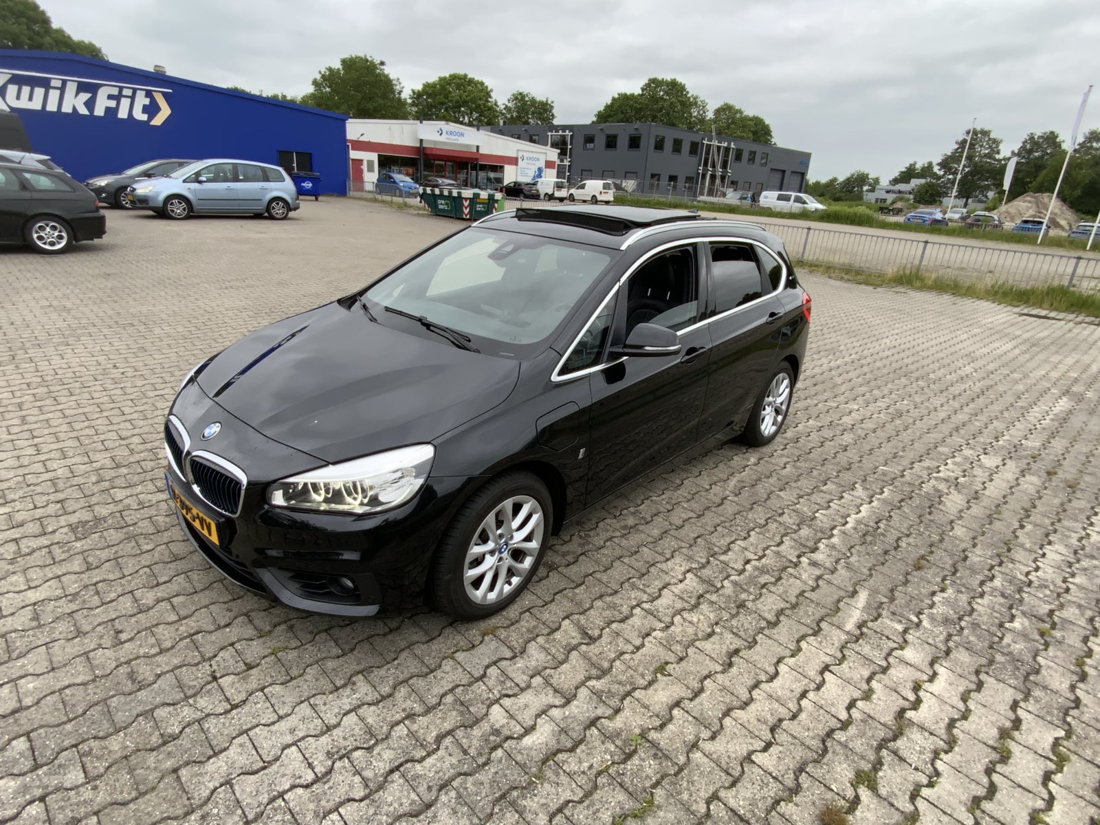 BMW 2-serie Active Tourer 225xe iP High Exec. 2018 - voorkant