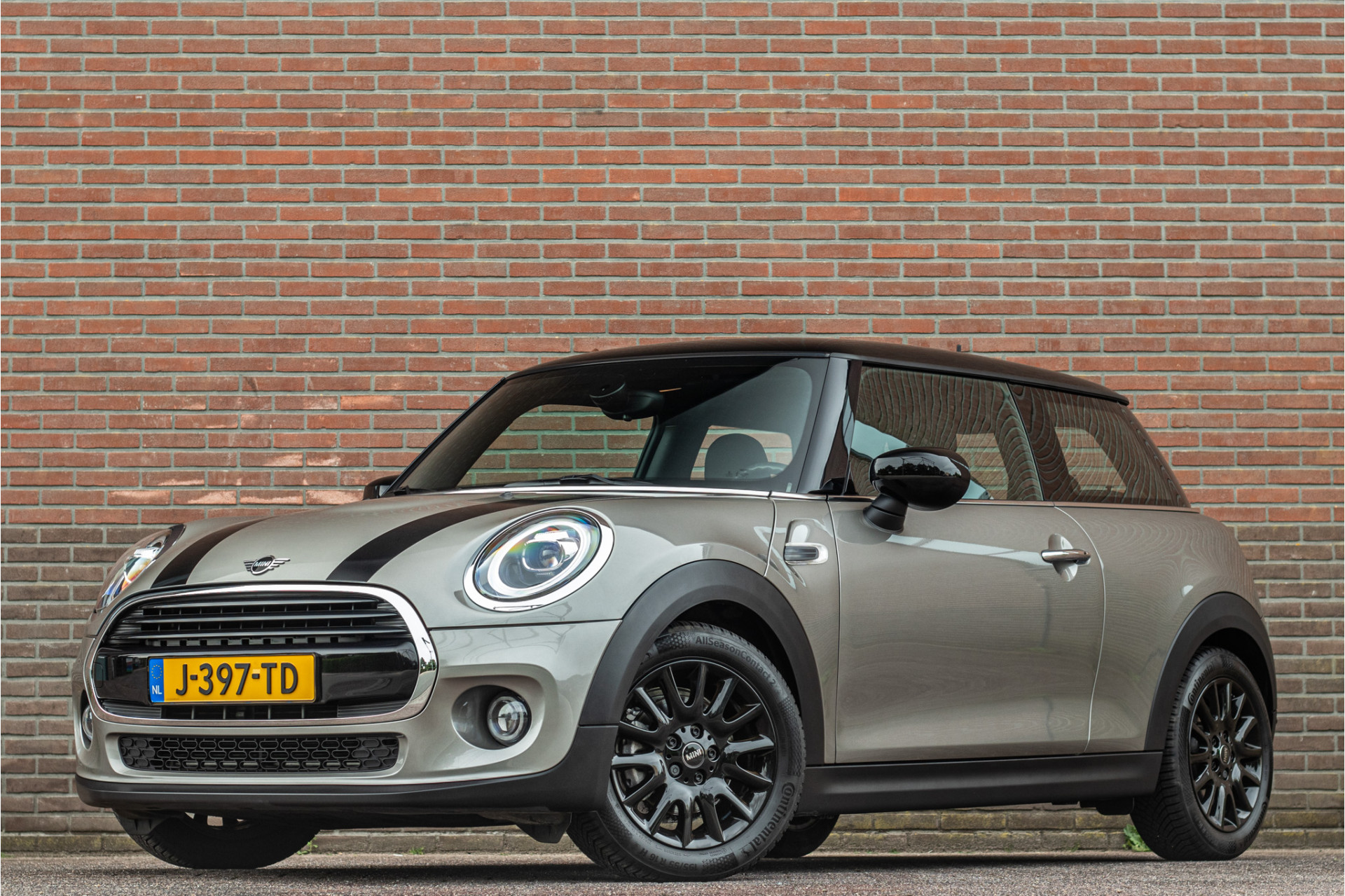 Foto van MINI COOPER