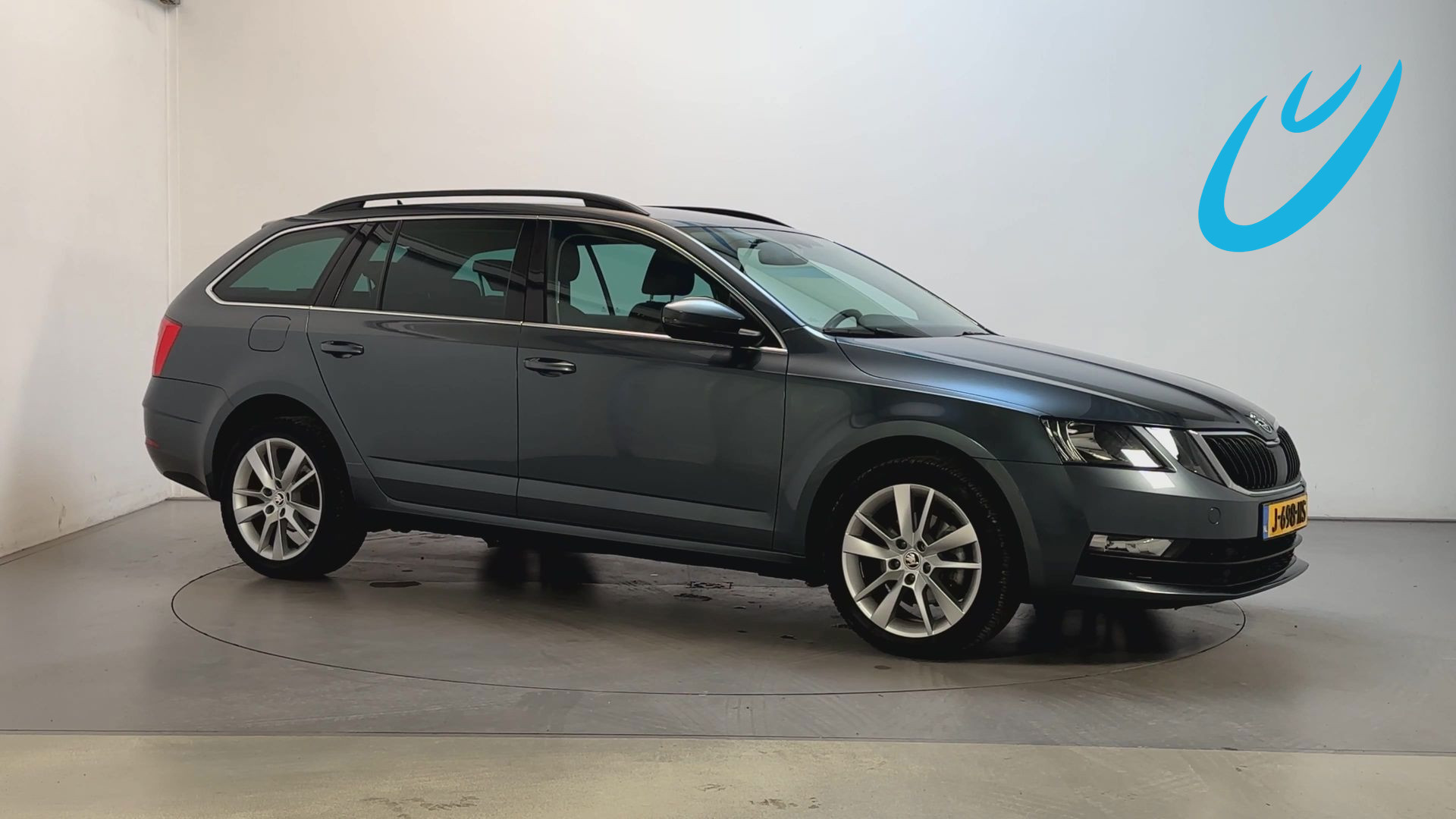 Skoda Octavia 1.5 TSI DSG Greentech Business Edition Stoelverwarming Climate Control App Connect Trekhaak 2020 - voorkant