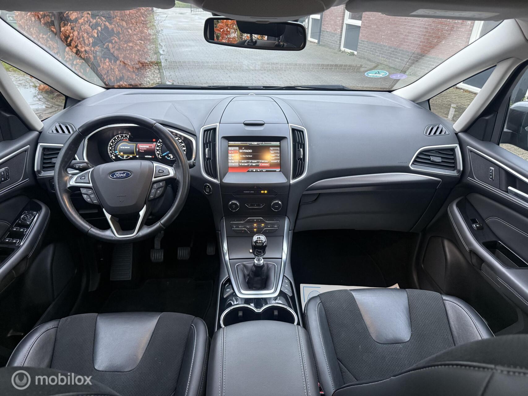 Foto van Ford S-max