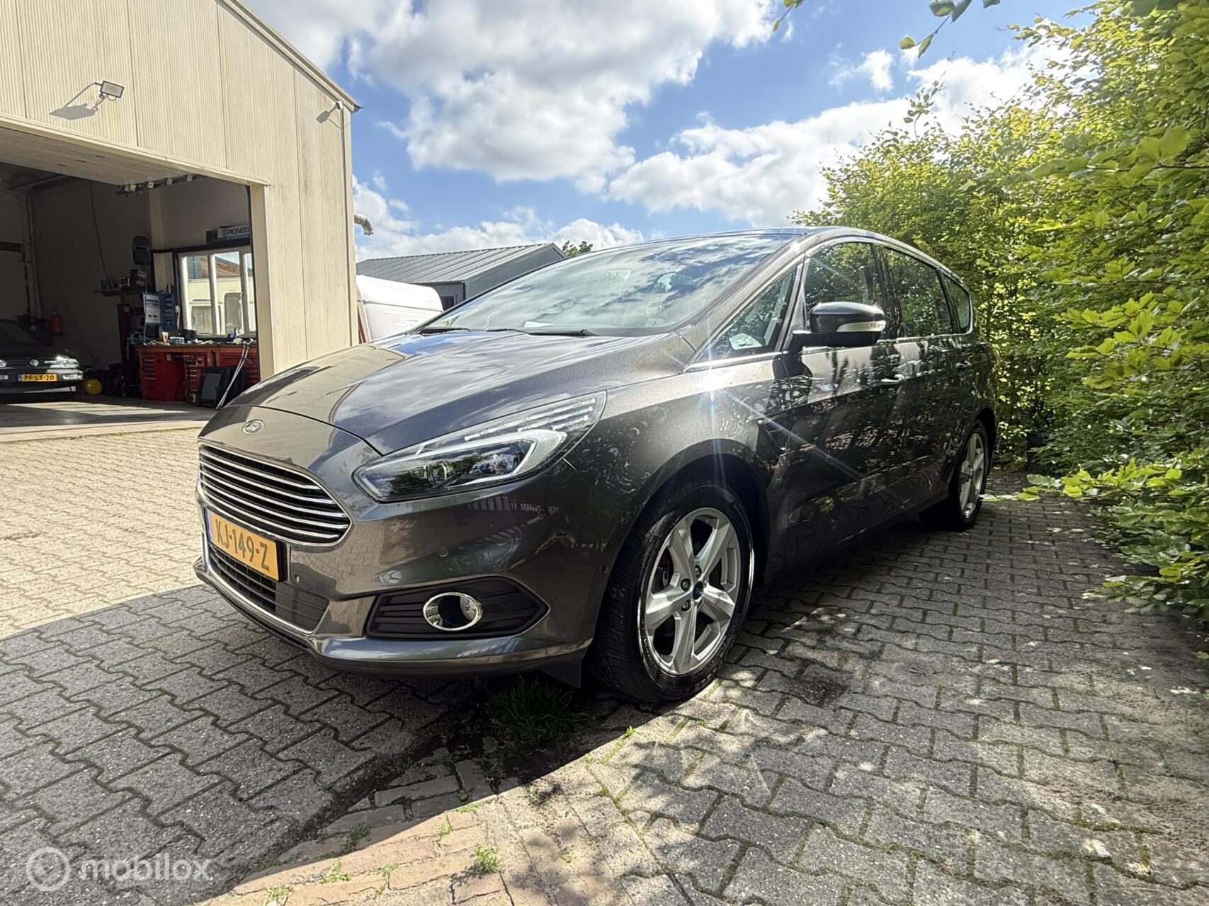 Foto van Ford S-max