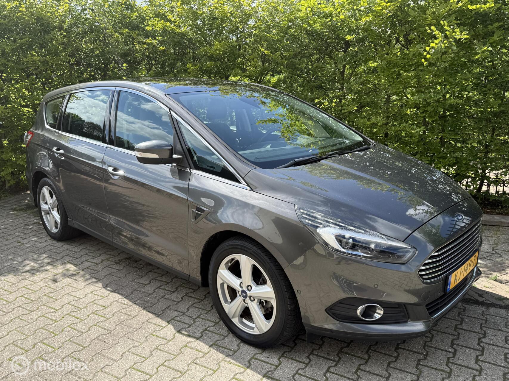 Foto van Ford S-max