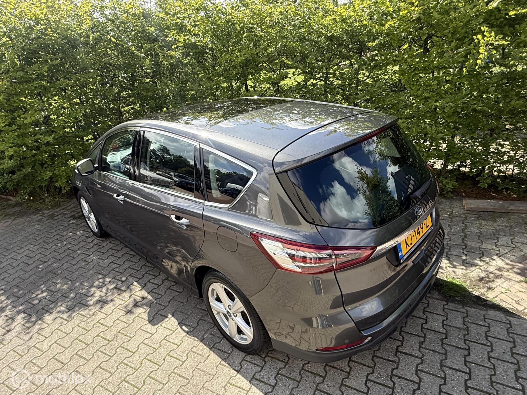 Foto van Ford S-max
