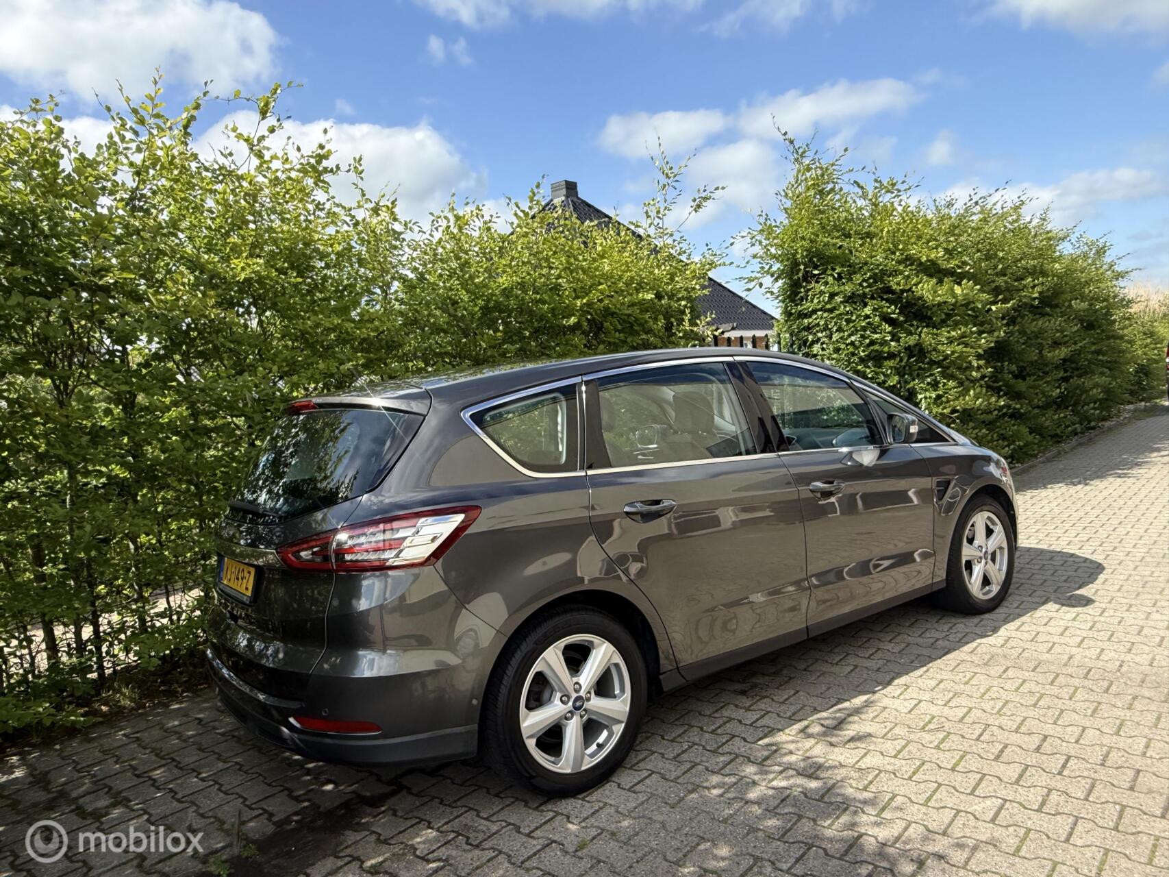 Foto van Ford S-max