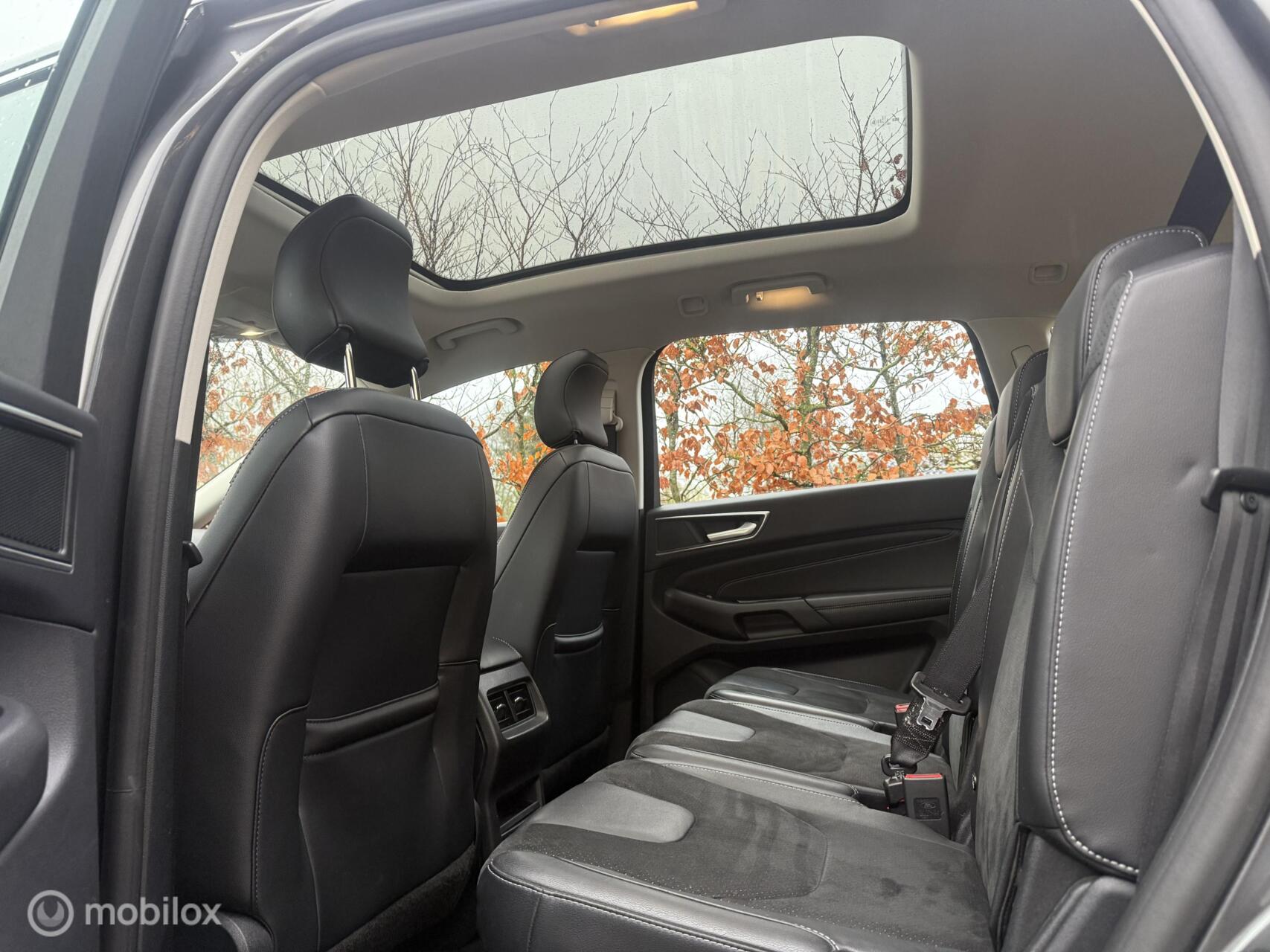 Foto van Ford S-max