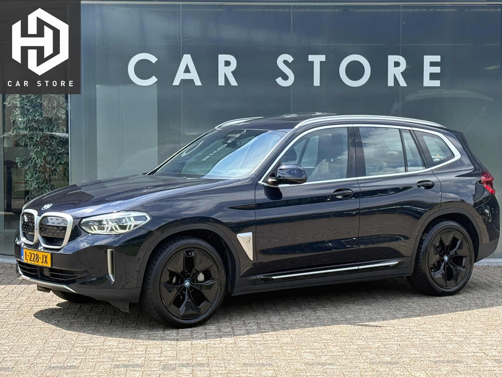 Foto van BMW IX3