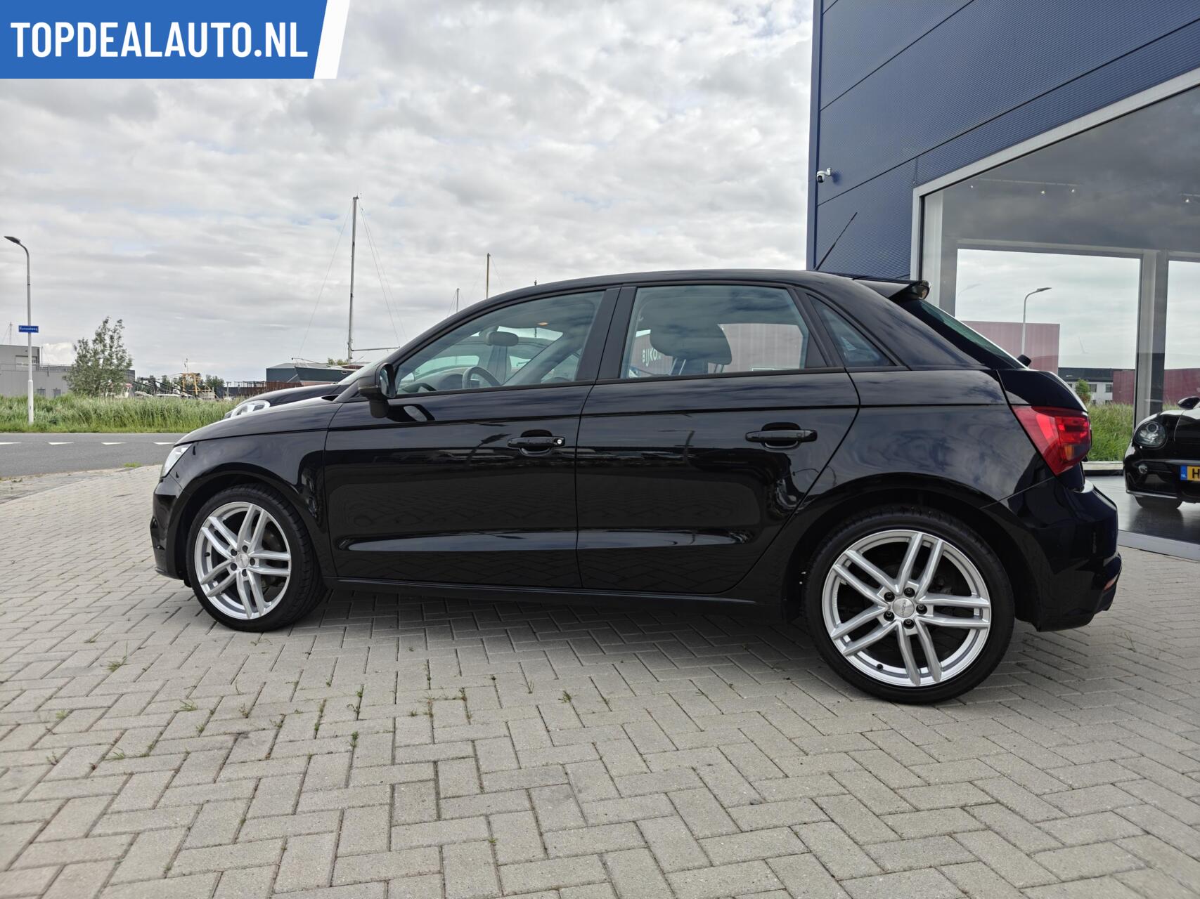 Audi A1 Sportback 1.0 TFSI Sportief Cruise/Navi/Stoelverw 2018 - voorkant