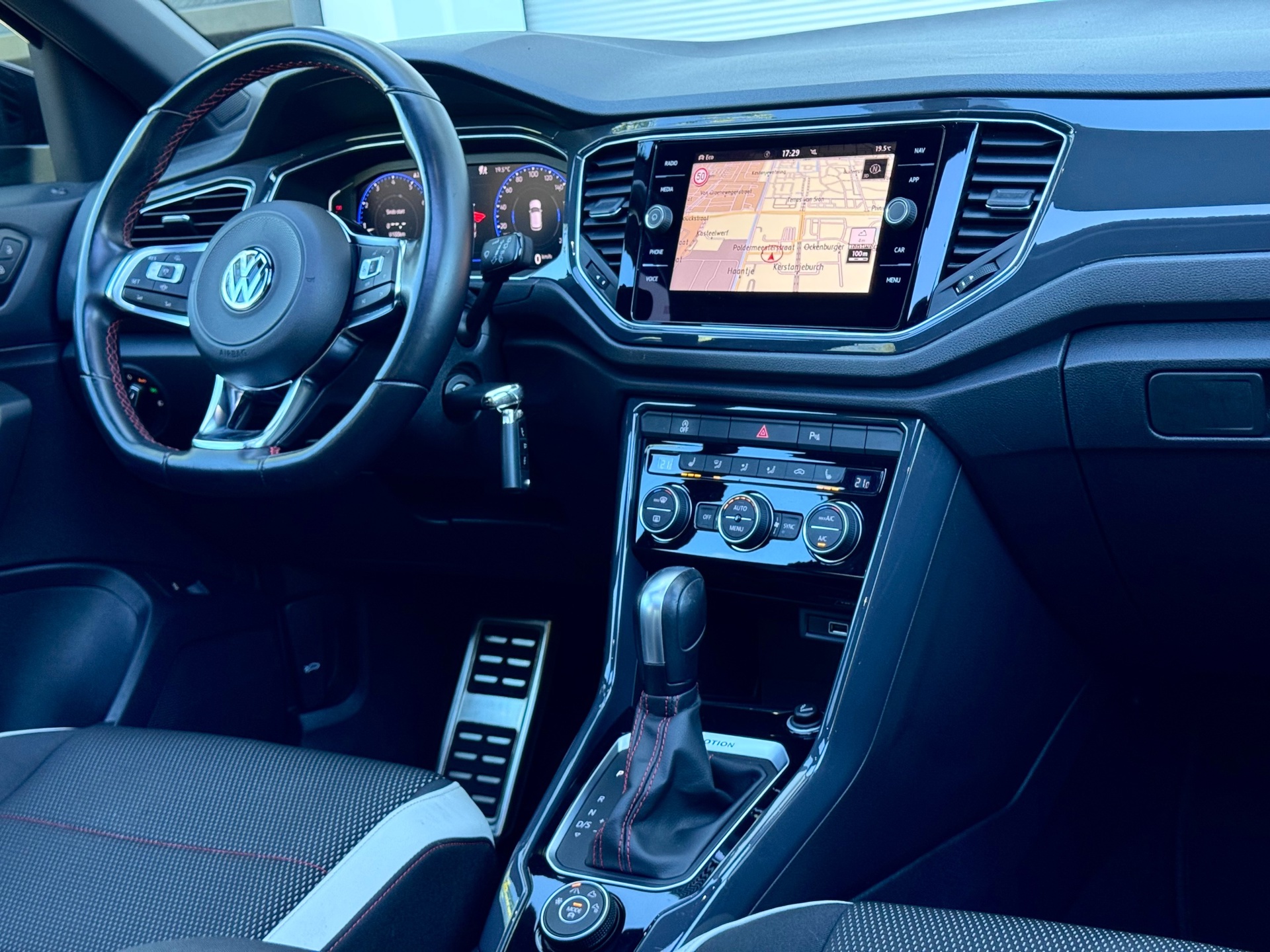 Foto van Volkswagen T-roc