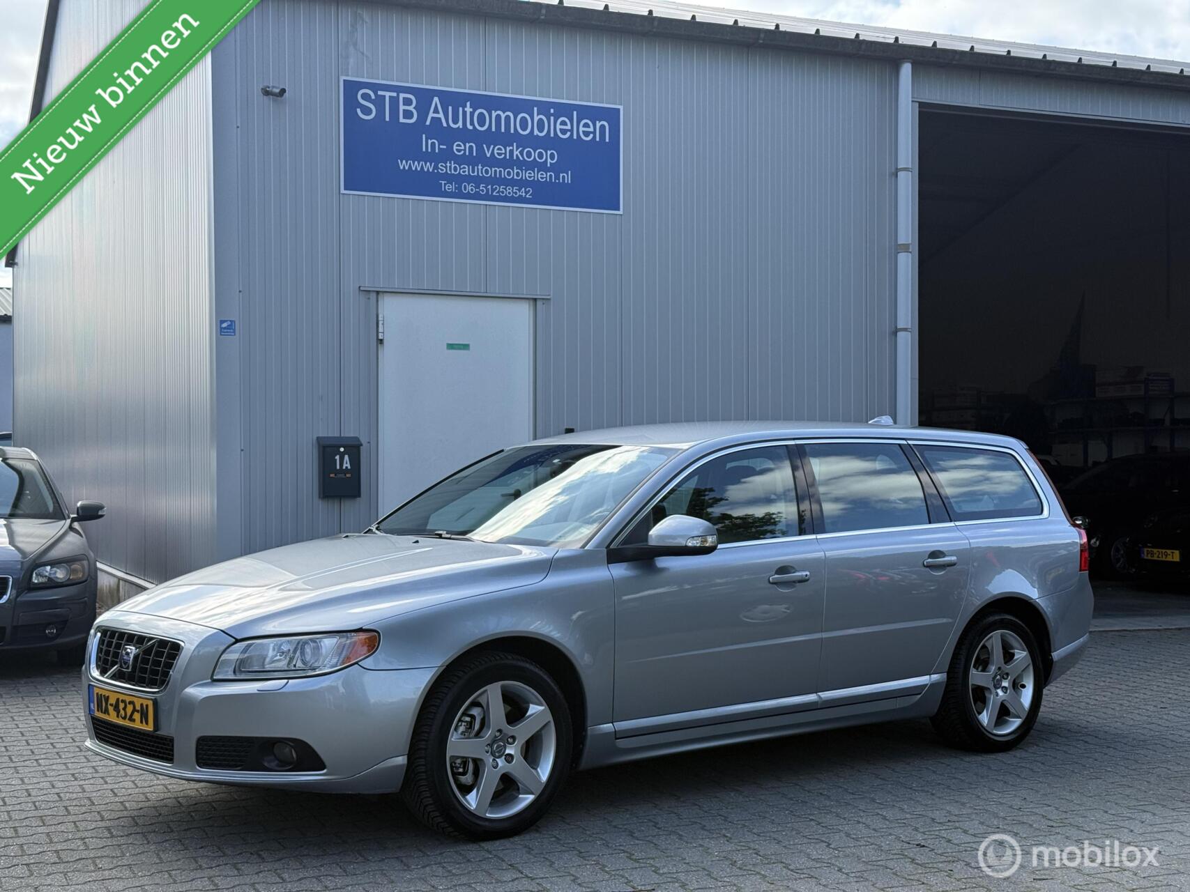 Volvo V70 2.5T Summum, Automaat, 5 cilinder 2008 - voorkant