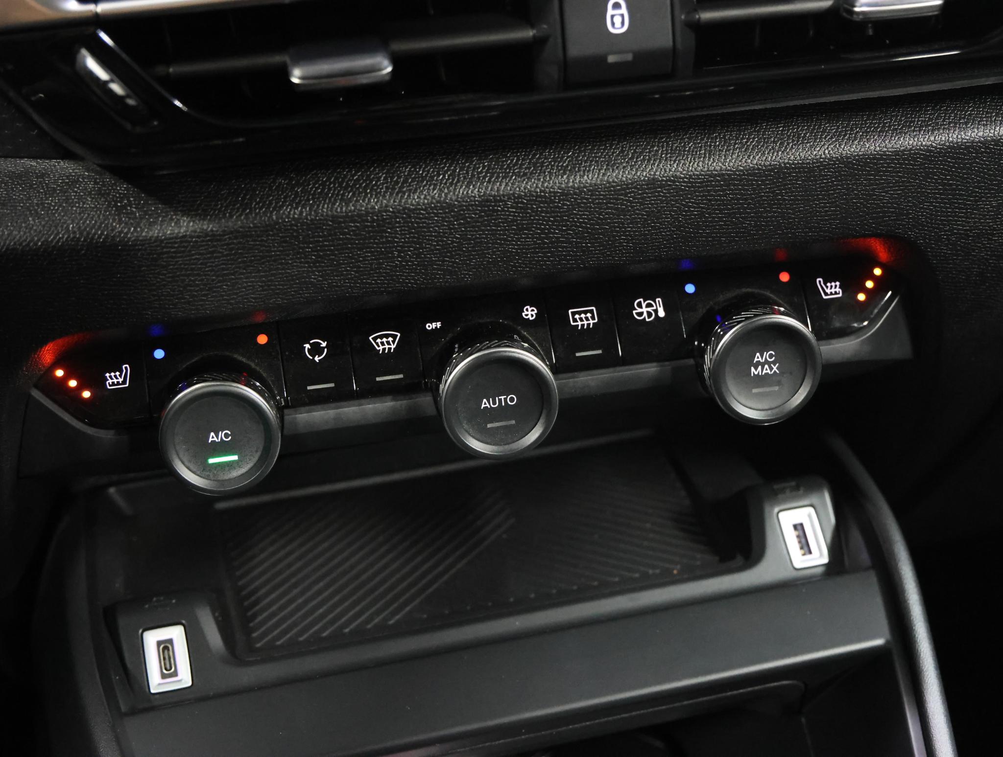 Foto van Citroen E-c4