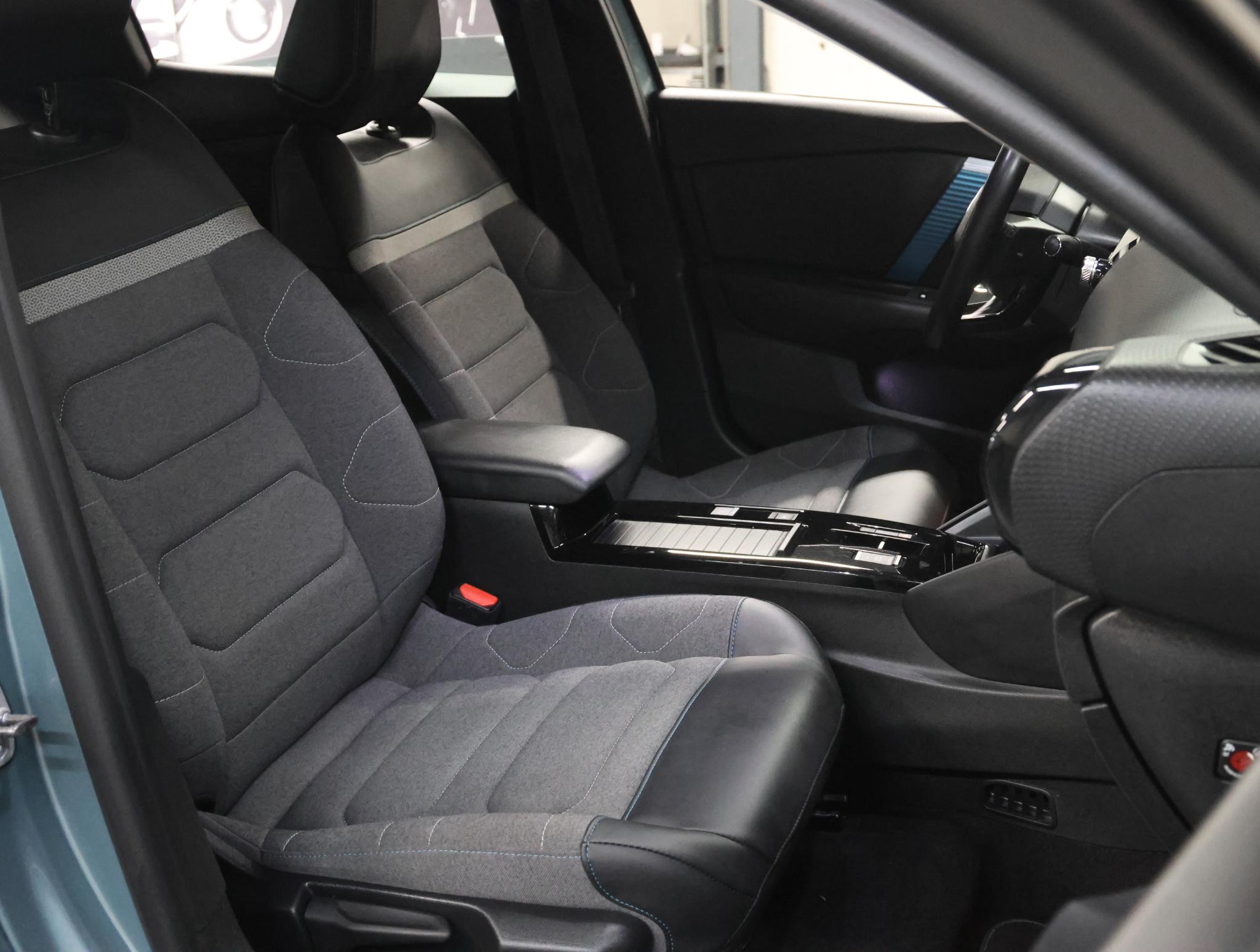 Foto van Citroen E-c4