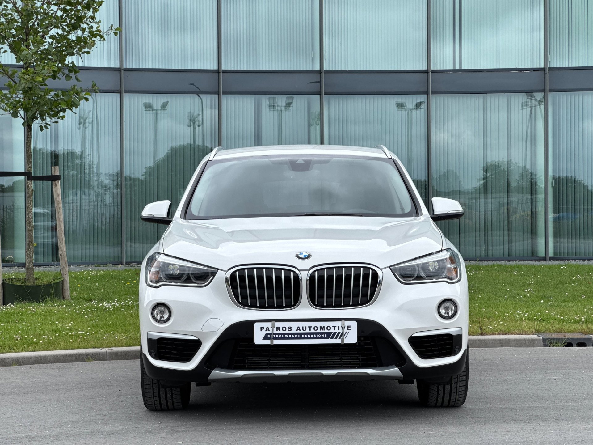 Foto van BMW X1 Sdrive18i