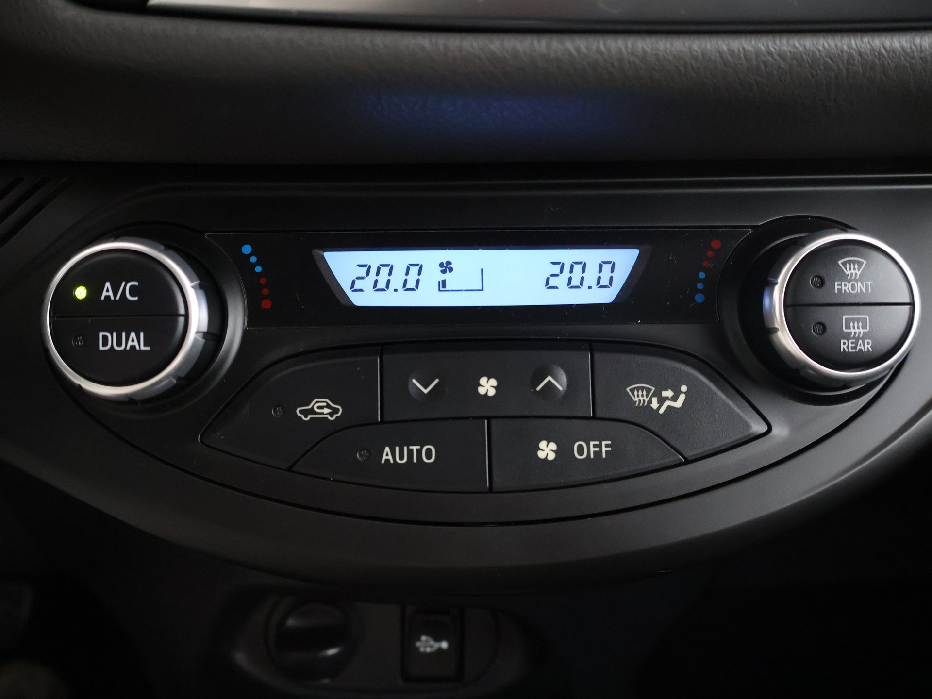 Foto van Toyota Toyota Yaris Hybrid