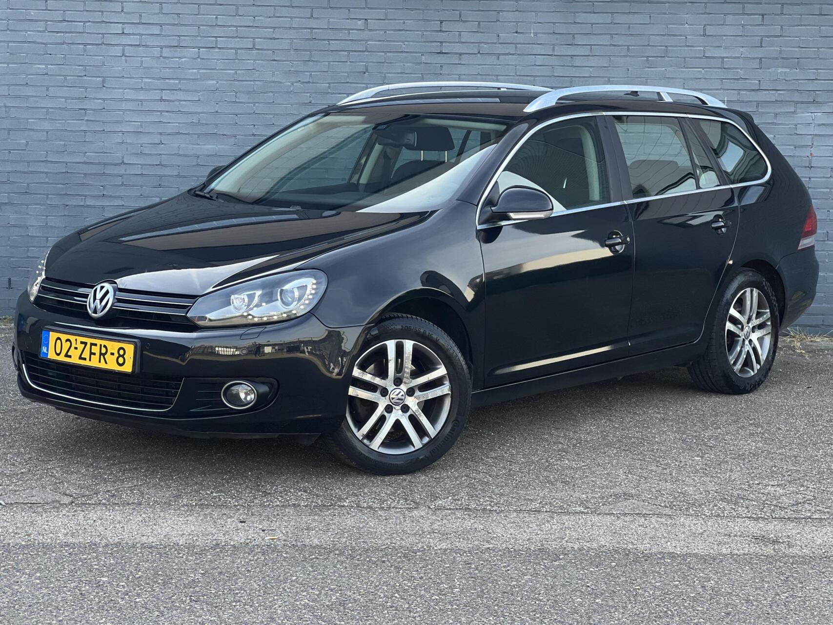 Volkswagen Golf 1.2 TSI Highline BlueMotion 2012 - voorkant