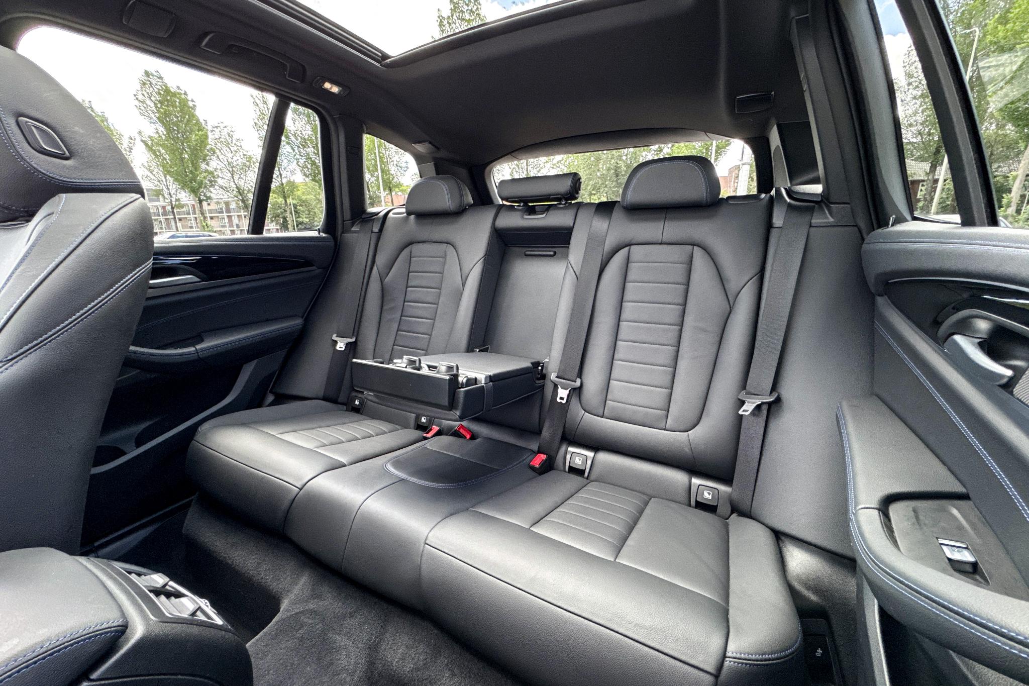 Foto van BMW Ix3