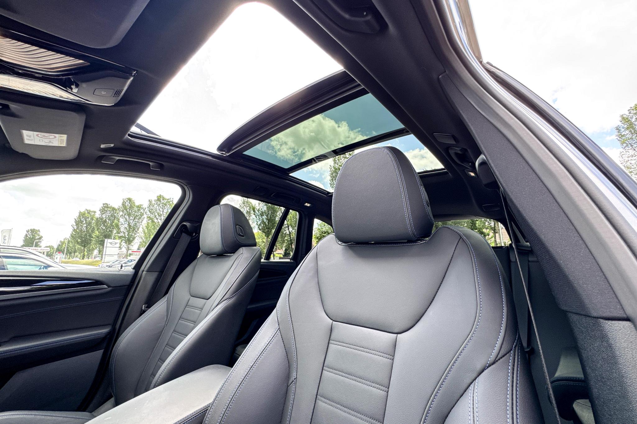 Foto van BMW Ix3