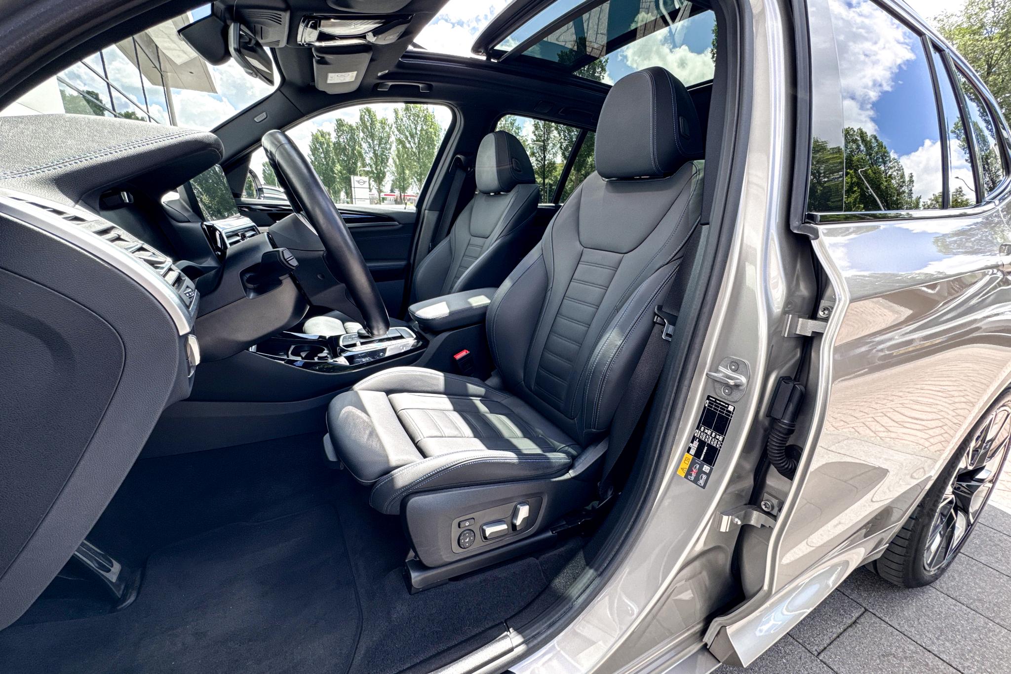 Foto van BMW Ix3