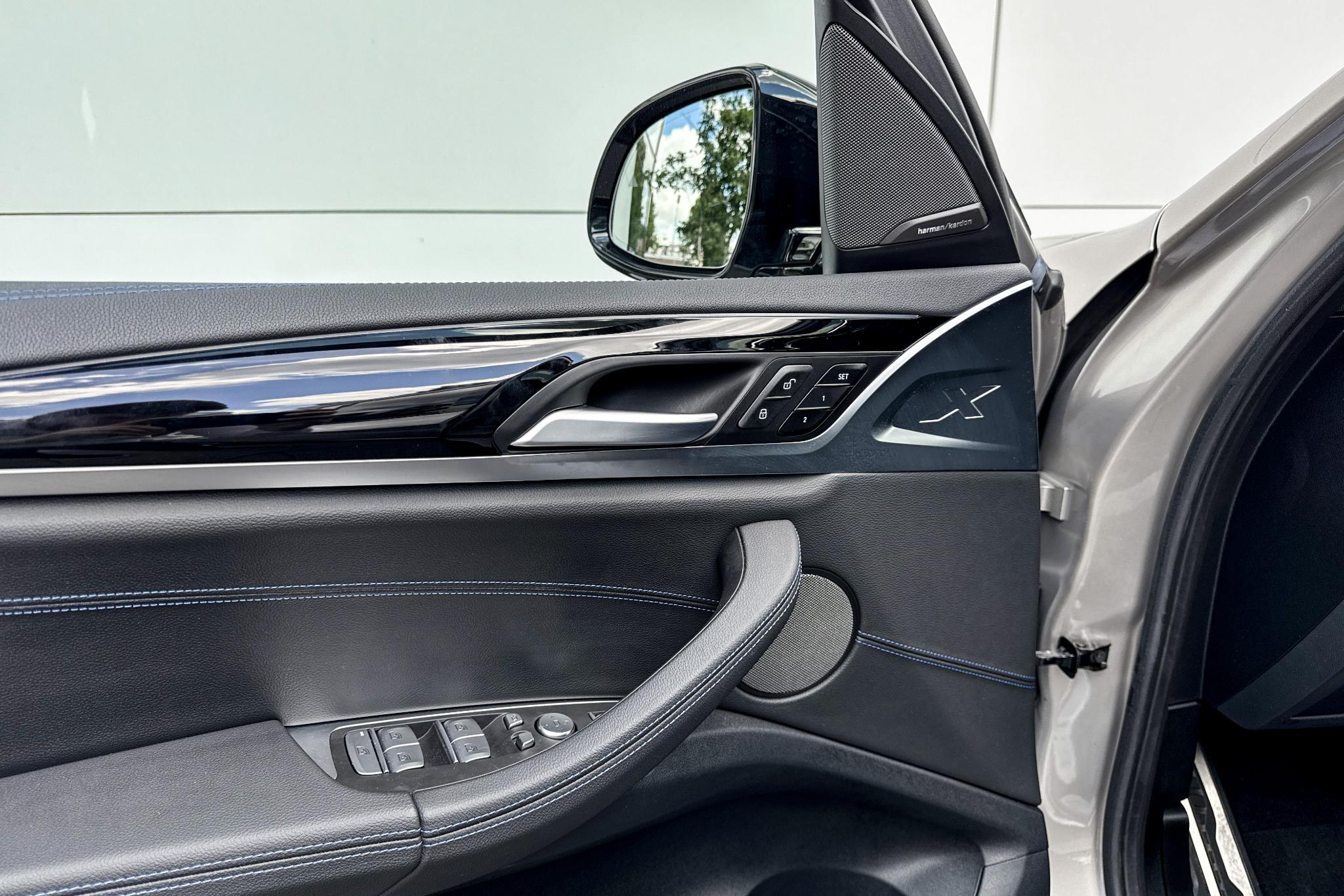 Foto van BMW Ix3