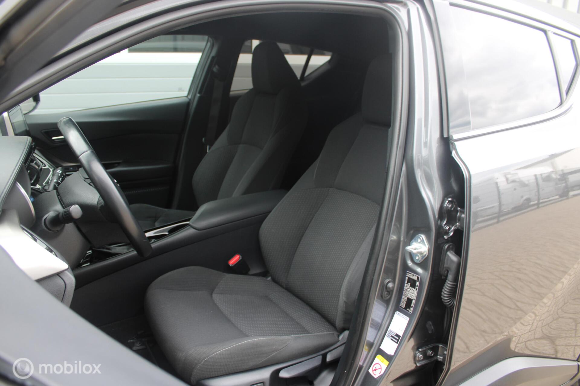 Foto van Toyota Toyota C-hr