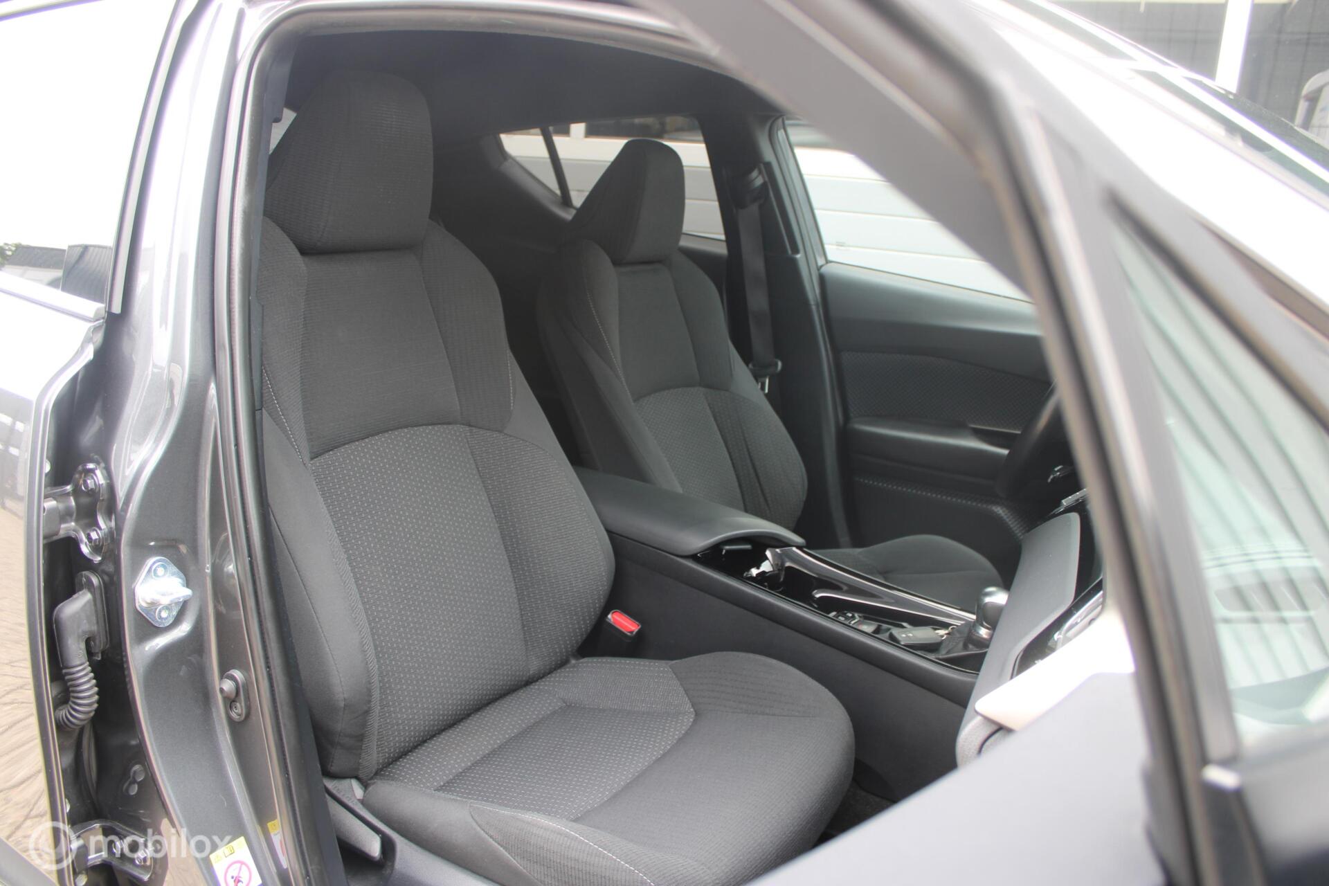 Foto van Toyota Toyota C-hr