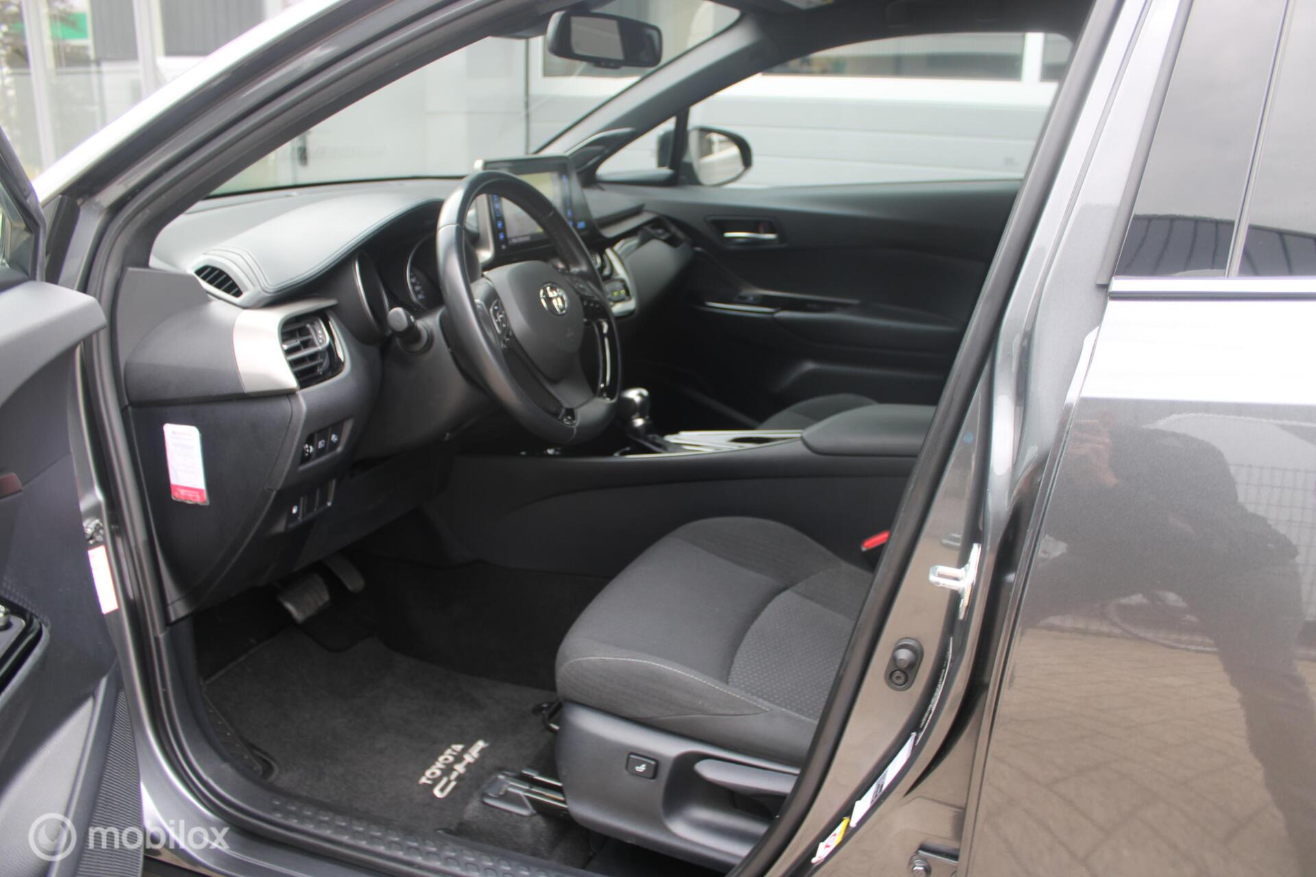 Foto van Toyota Toyota C-hr
