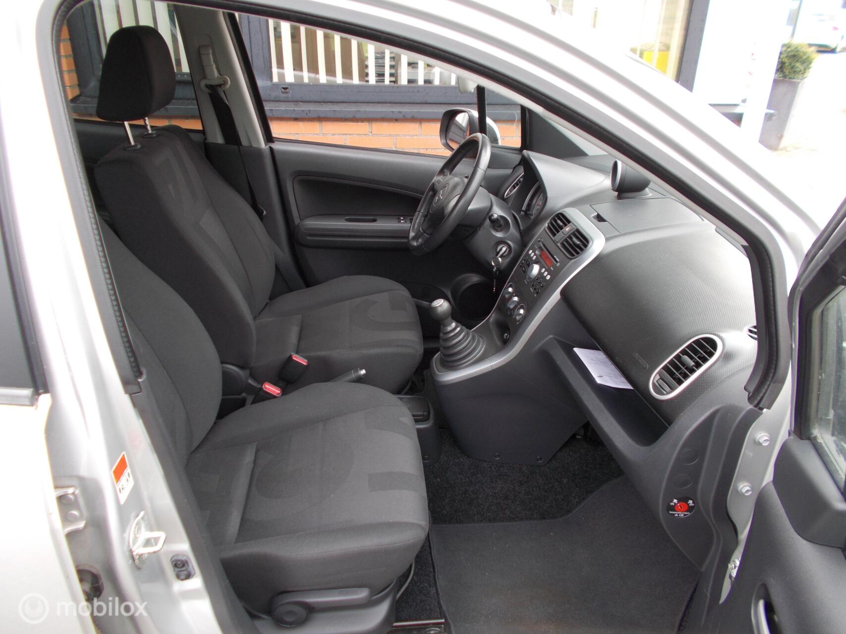 Foto van Opel Agila