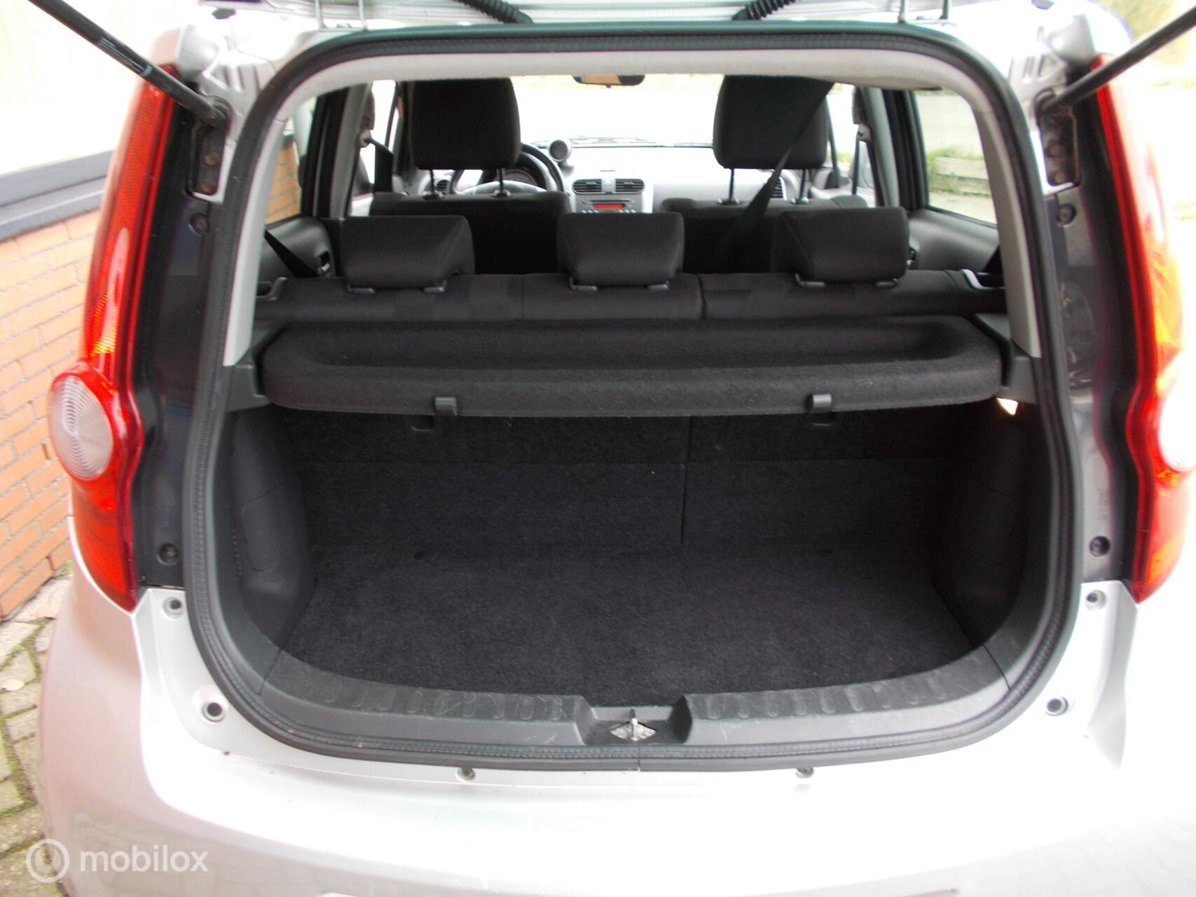 Foto van Opel Agila