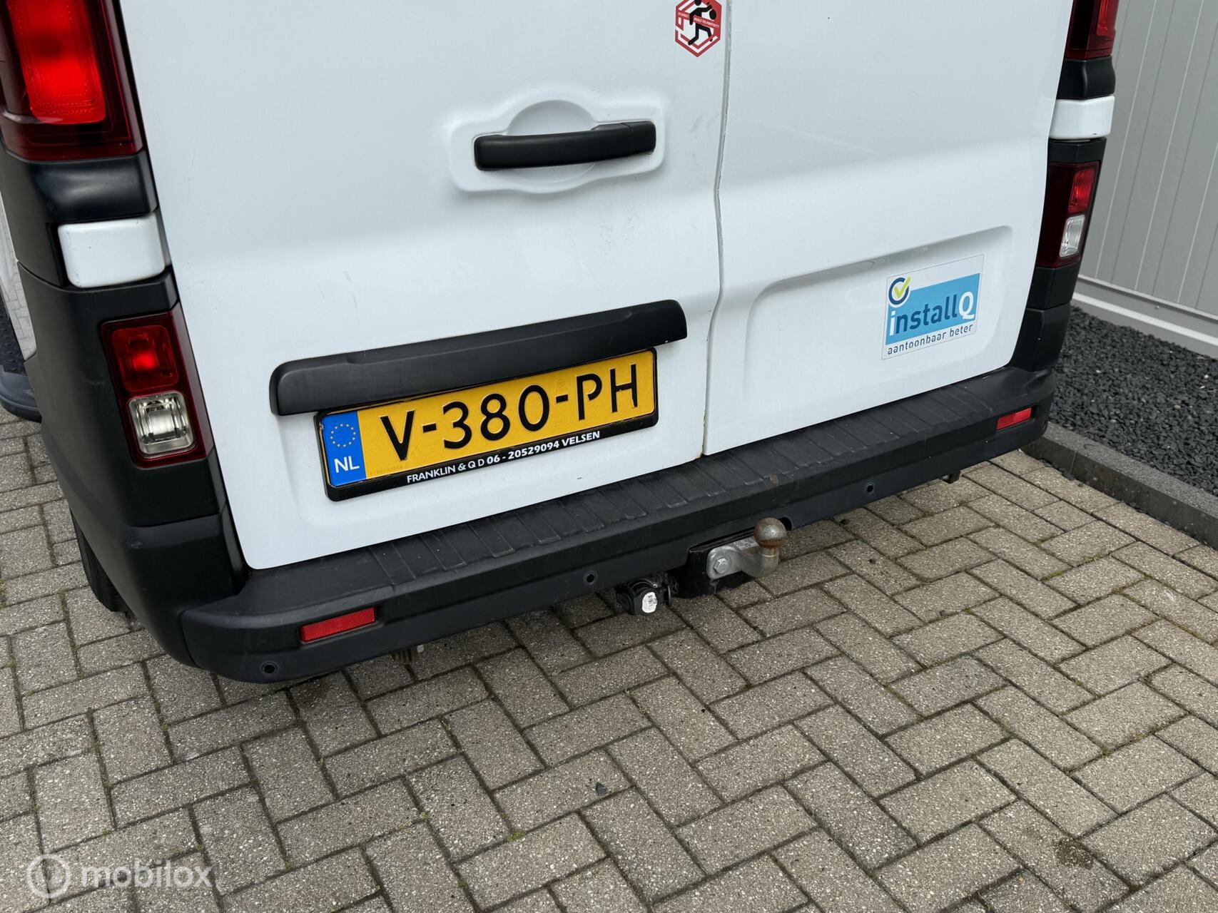 Foto van Opel Vivaro-b