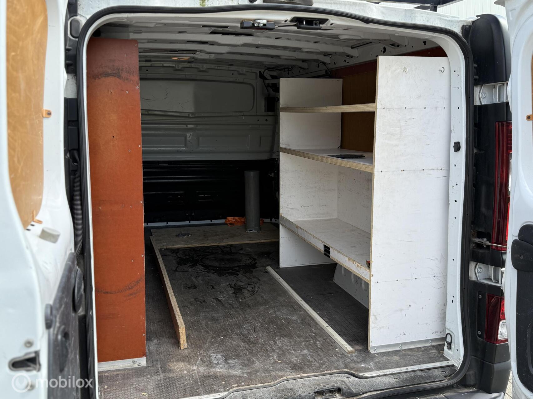 Foto van Opel Vivaro-b